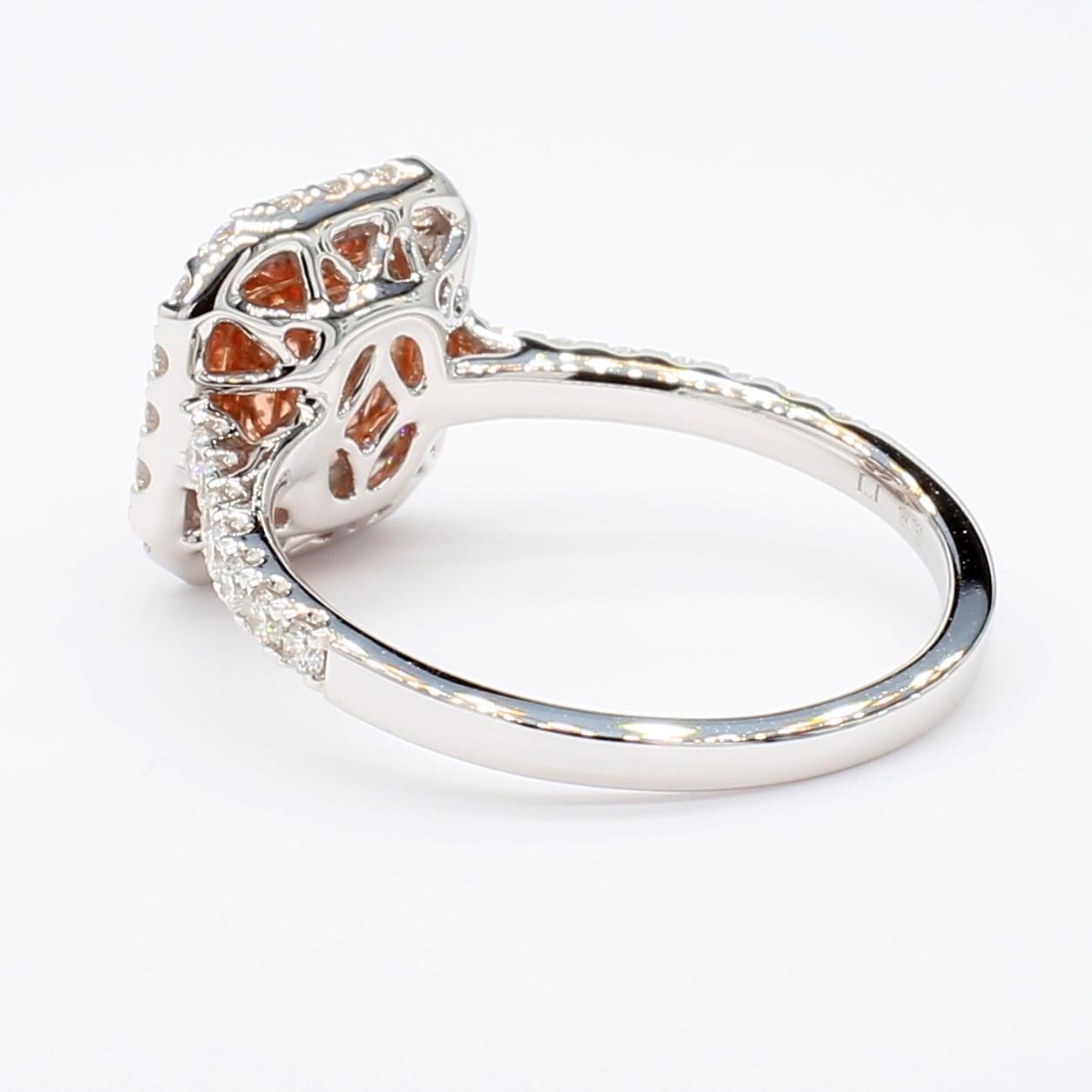 GIA Certified Fancy Light Purplish Pink Cushion Diamond Anello in oro da 1,20 carati TW in vendita 1