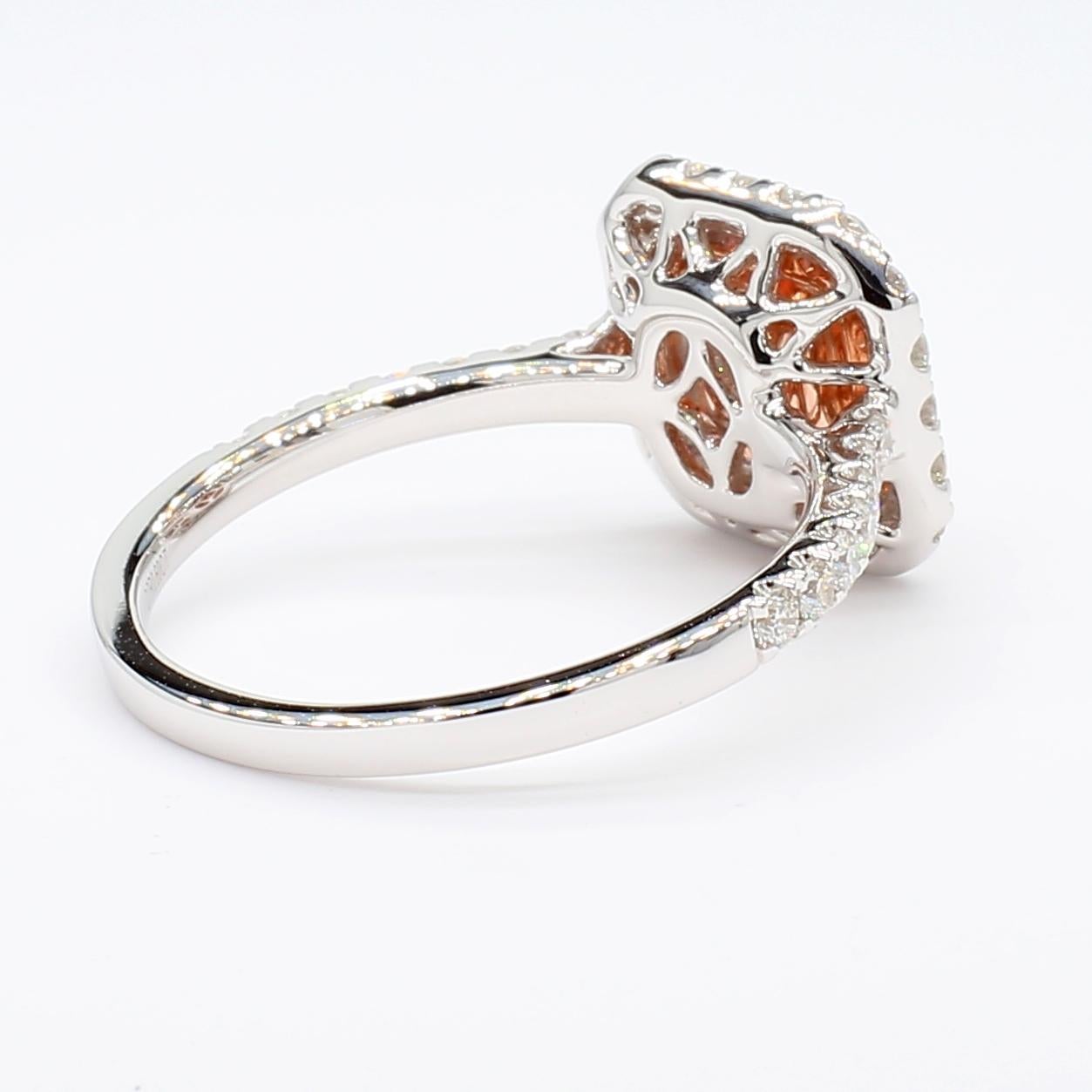 GIA Certified Fancy Light Purplish Pink Cushion Diamond Anello in oro da 1,20 carati TW in vendita 2