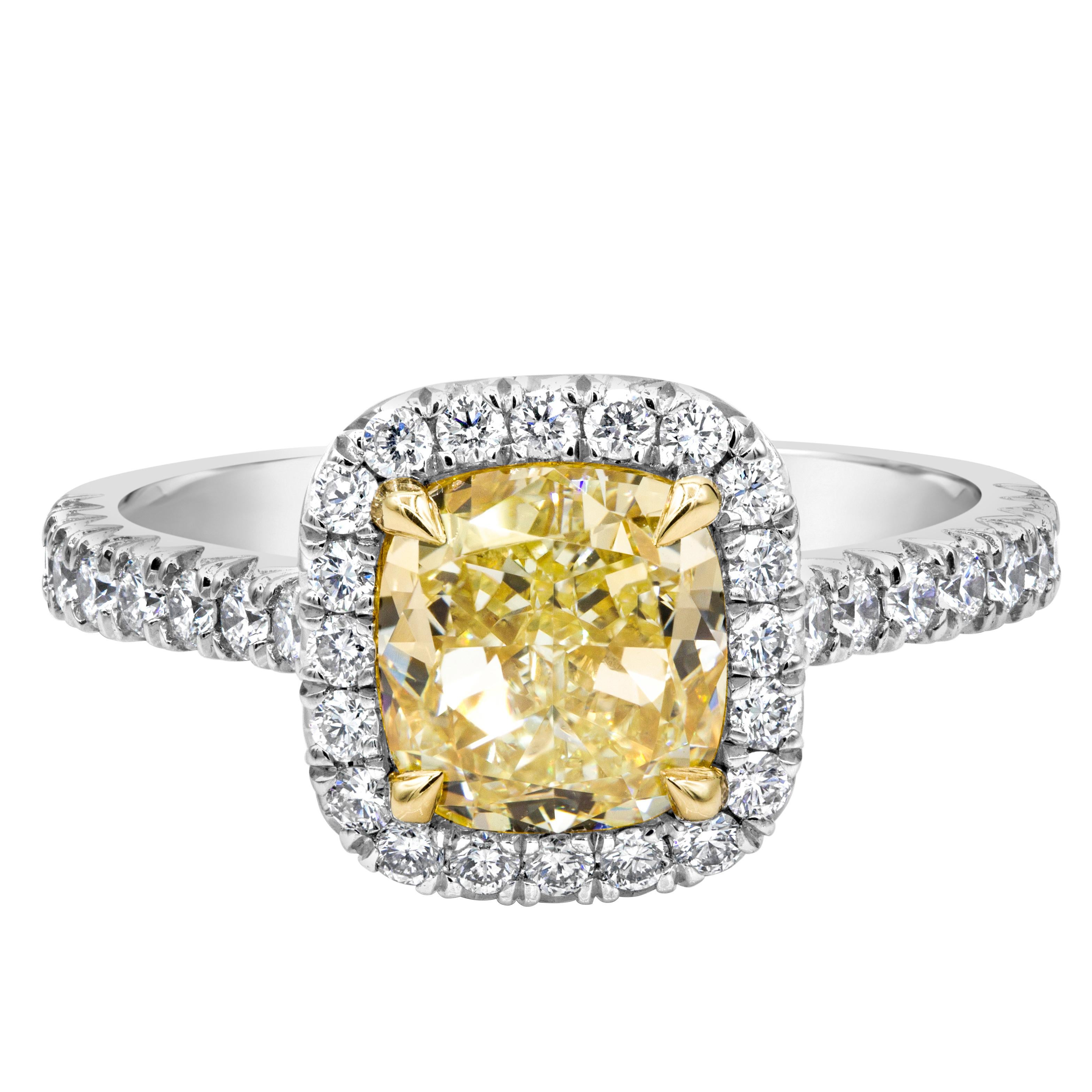 Roman Malakov GIA Certified 2.01 Carats Yellow Diamond Halo Engagement Ring For Sale