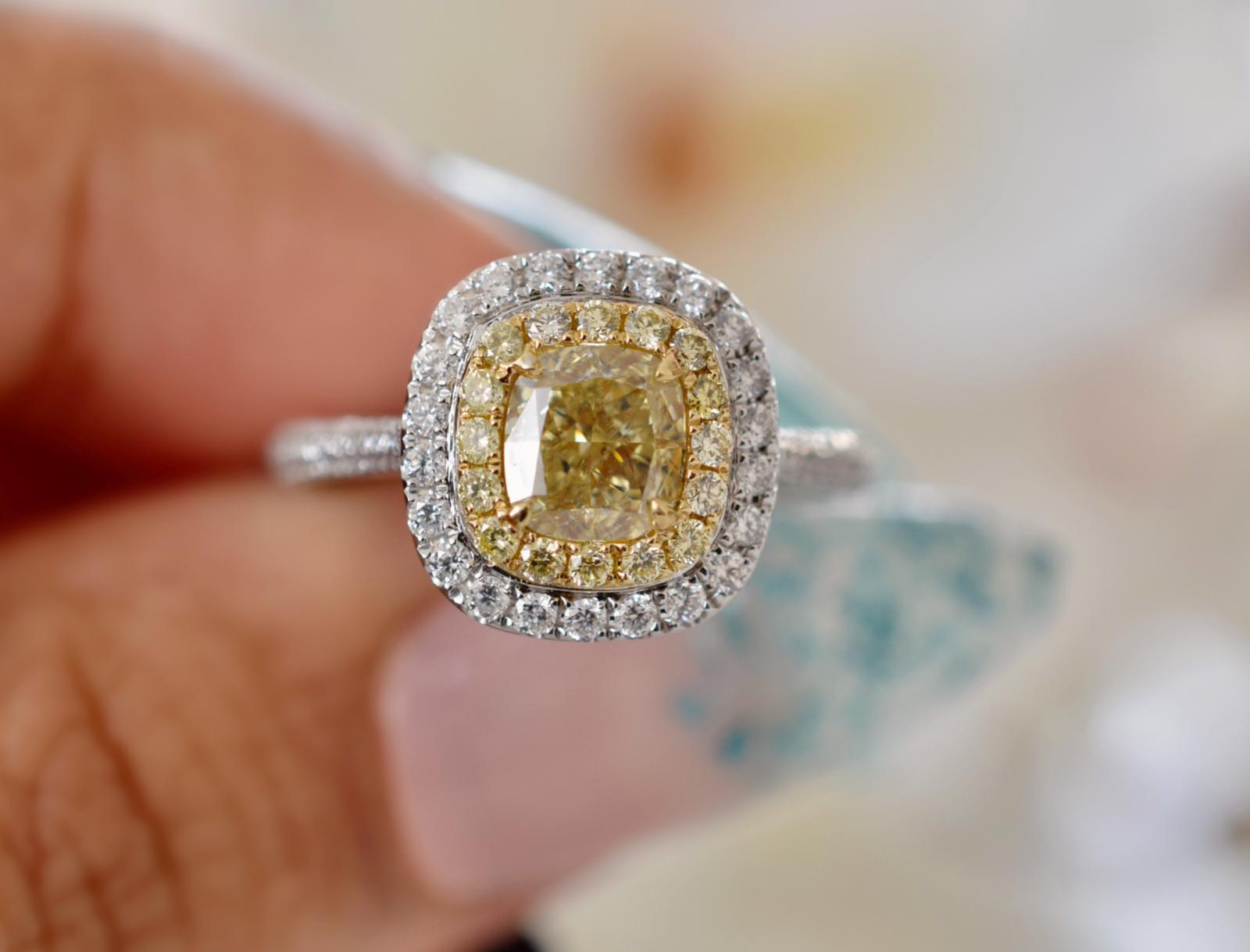 **100% NATURAL FANCY COLOUR DIAMOND JEWELLERIES**

✪ Jewelry Details ✪

♦ MAIN STONE DETAILS

➛ Stone Shape: Cushion
➛ Stone Color: Fancy Light Yellow
➛ Stone Weight: 0.91 carats
➛ GIA certified

♦ SIDE STONE DETAILS
  
➛ Side Yellow diamonds - 16