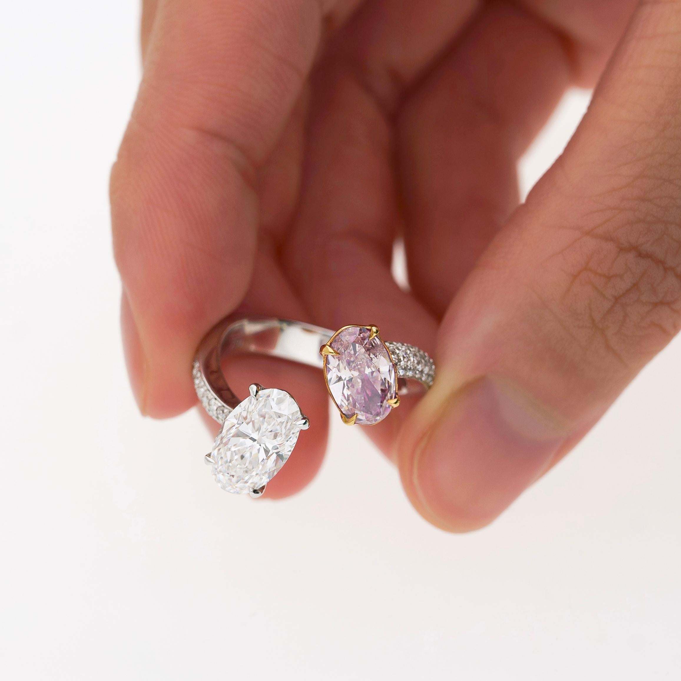Modern Gia Certified Fancy Orangy Pink and White Diamond Toi Et Moi 18k White Gold Ring For Sale