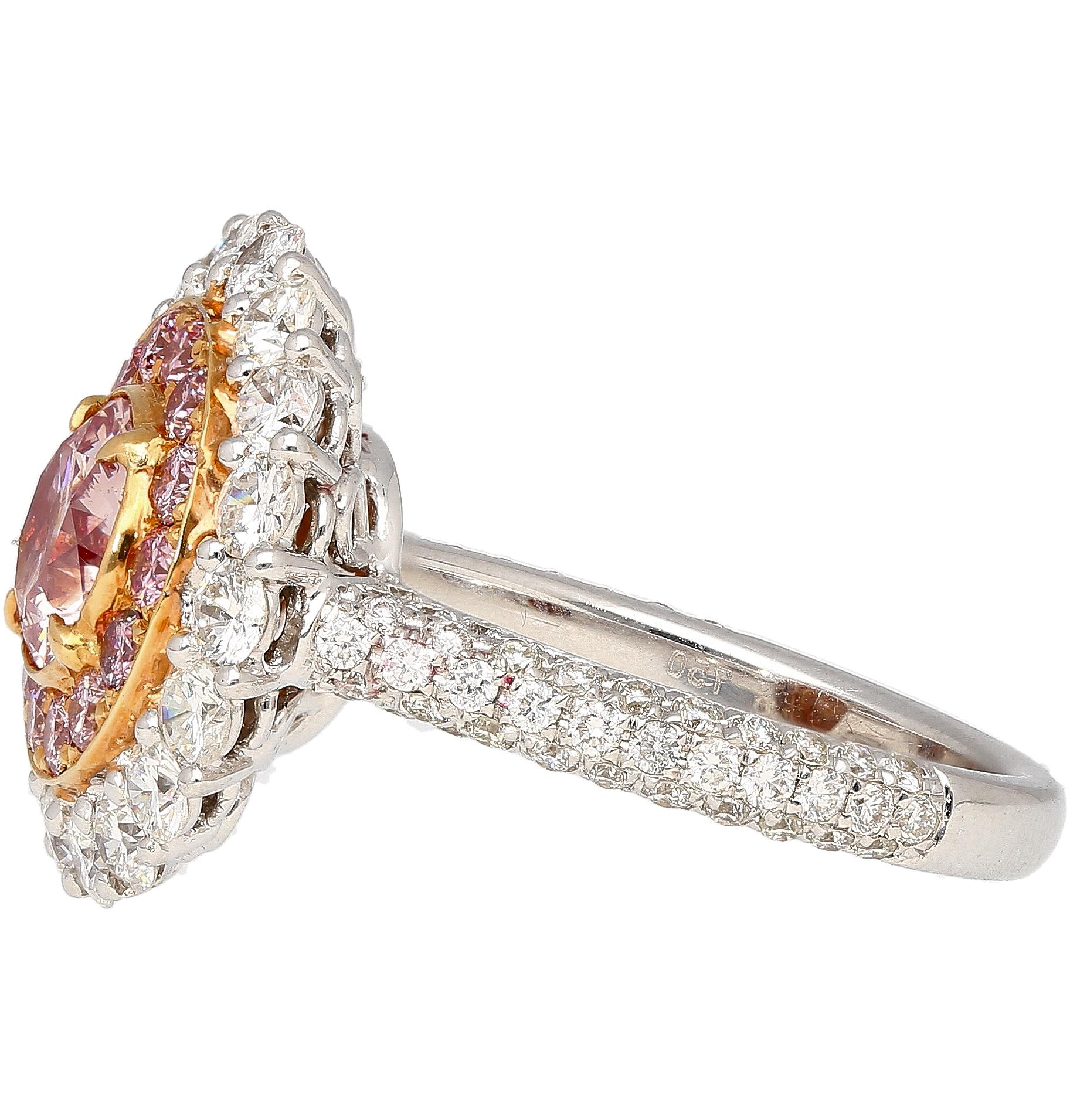 Art déco Bague rose fantaisie avec double halo de diamants de 3,1 carats certifiée par le GIA en vente