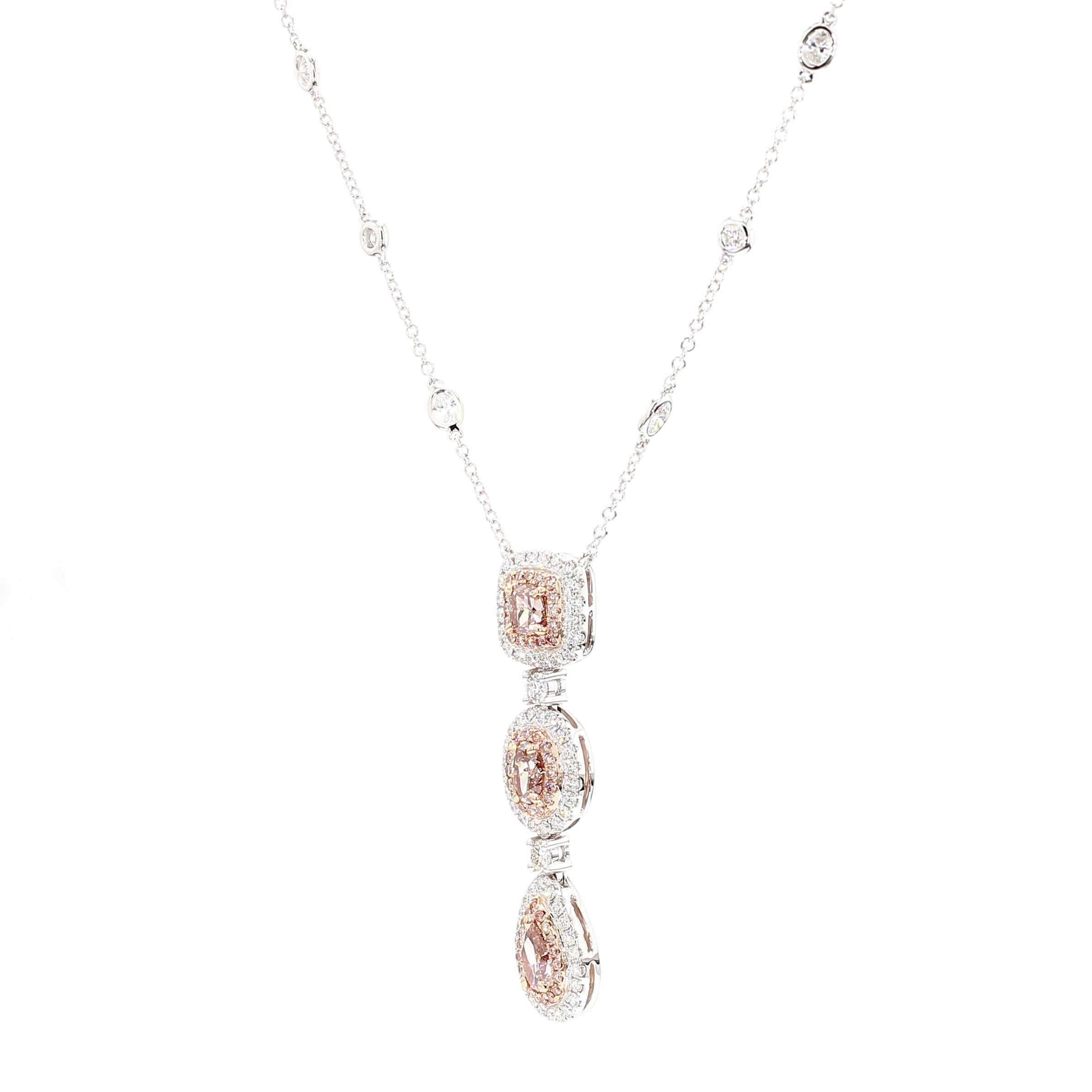 GIA Certified Fancy Pink Pear Diamond Collana in oro da 3.13 carati TW In condizioni Nuovo in vendita a New York, NY