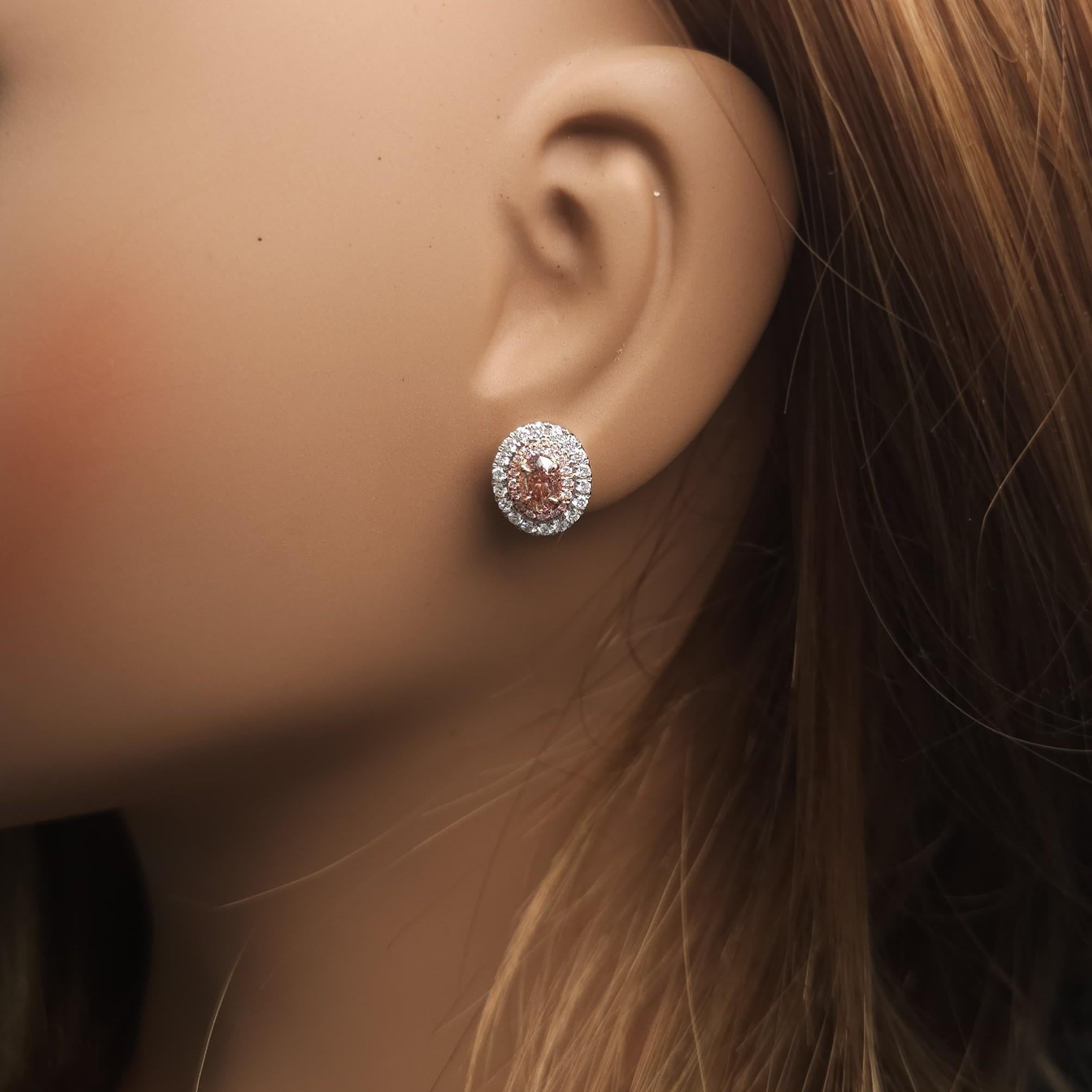 GIA-zertifizierter ovaler rosa-brauner Diamant 1,62 Karat TW Gold-Ohrstecker im Zustand „Neu“ im Angebot in New York, NY