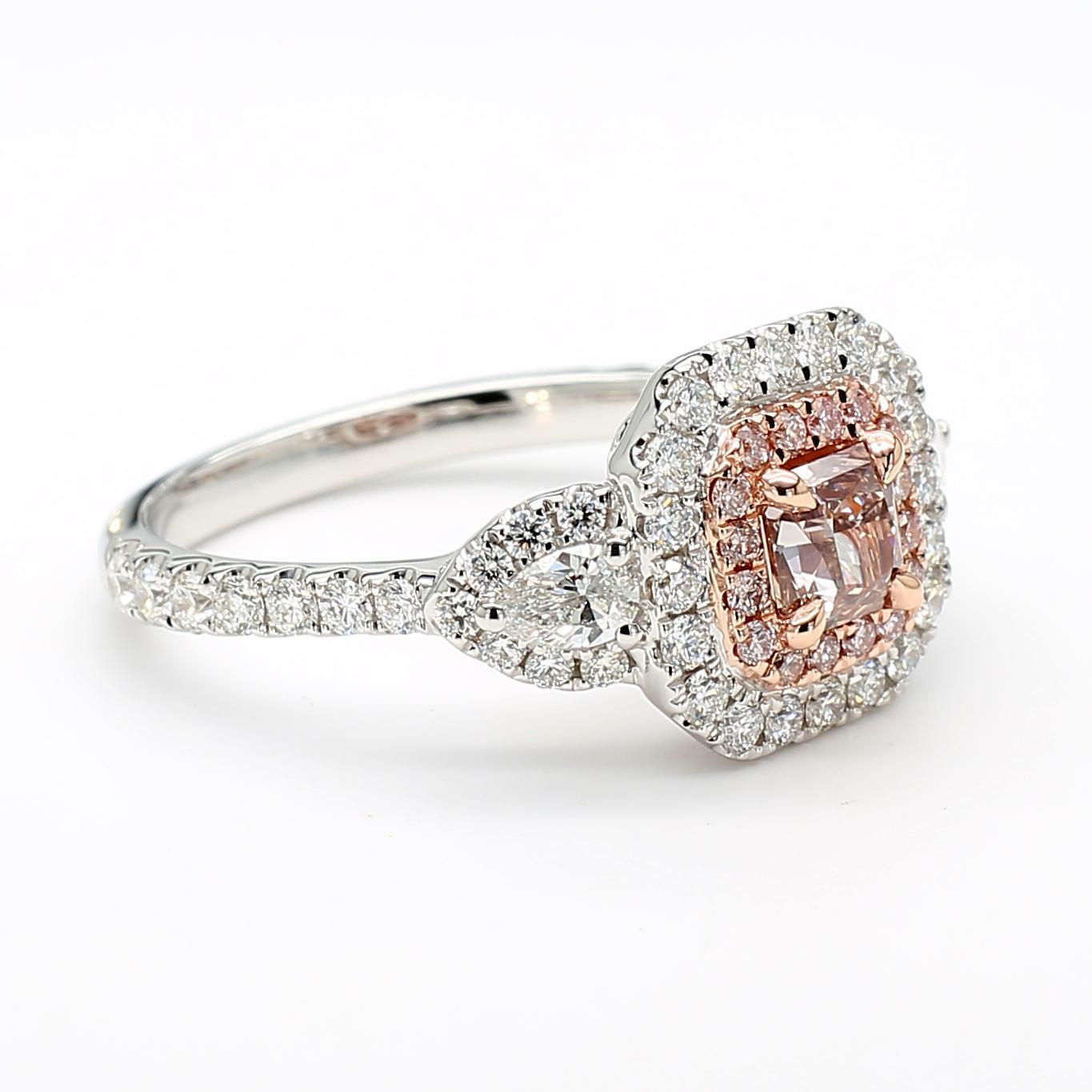 GIA-zertifiziert Fancy Pinkish Brown Radiant Diamant 1,43 Karat TW Cocktail Ring (Radiantschliff) im Angebot
