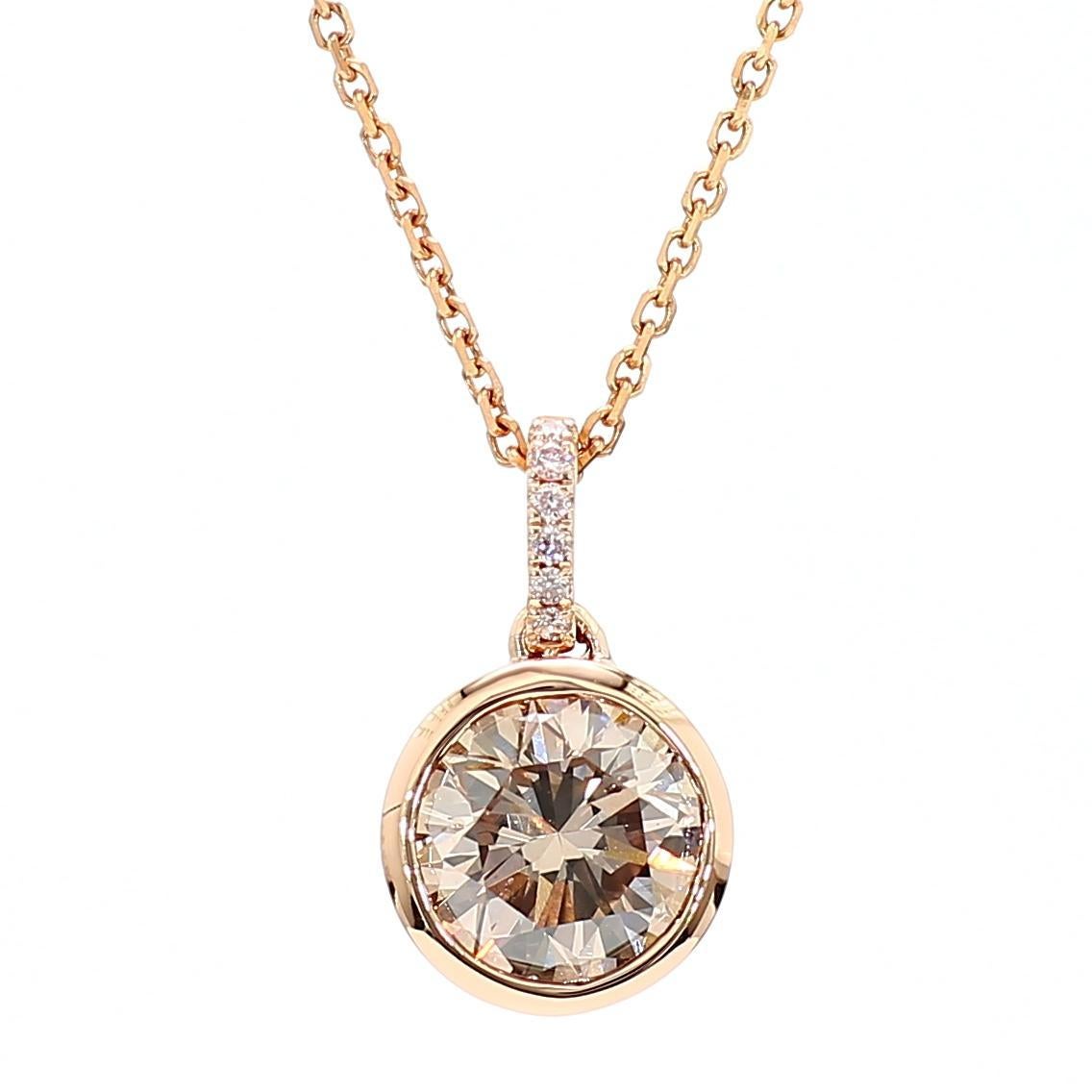 Contemporaneo GIA Certified Fancy Pinkish Brown Round Diamond 1.62 Carat TW Gold Drop Pendant in vendita