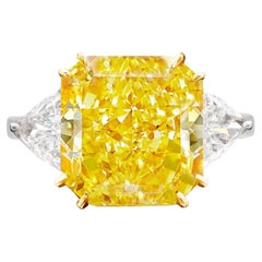GIA Certified FANCY VIVID 4 Carat Diamond Three Stone Ring