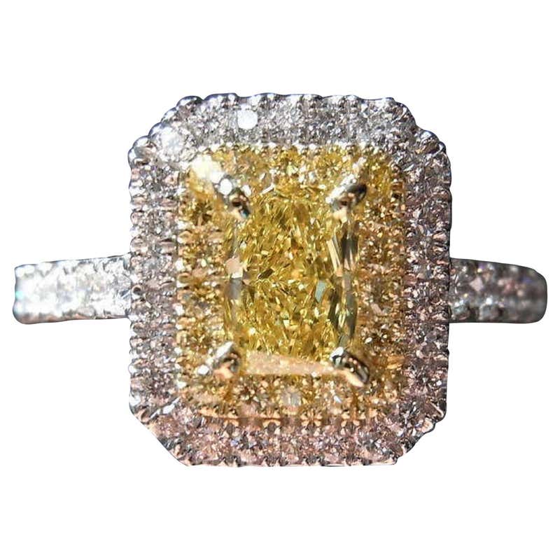 5.04 Carat GIA Rectangular Radiant Fancy Vivid Yellow Engagement Ring ...