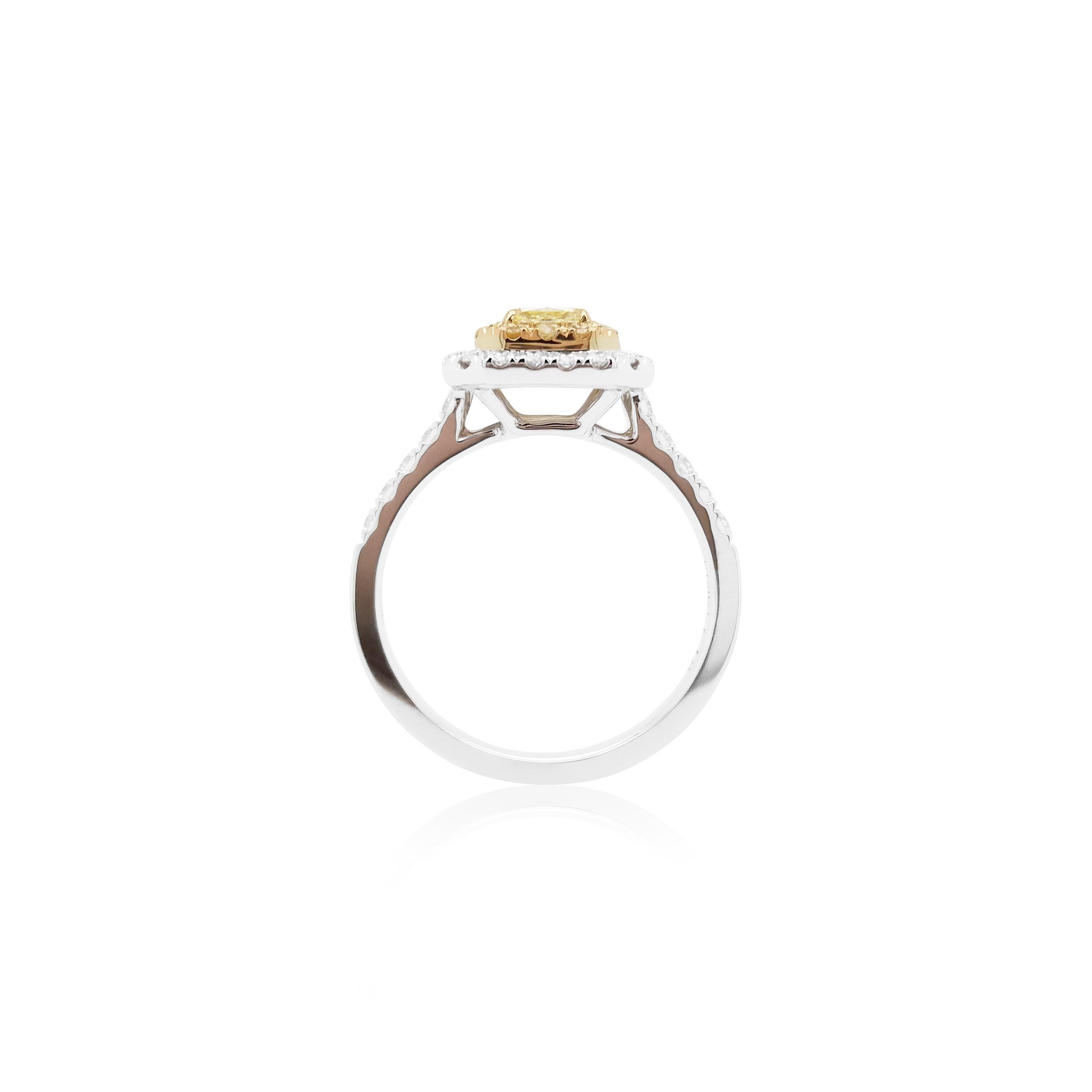 Art Déco Anello in oro 18 carati con diamante giallo e diamante bianco certificato GIA in vendita