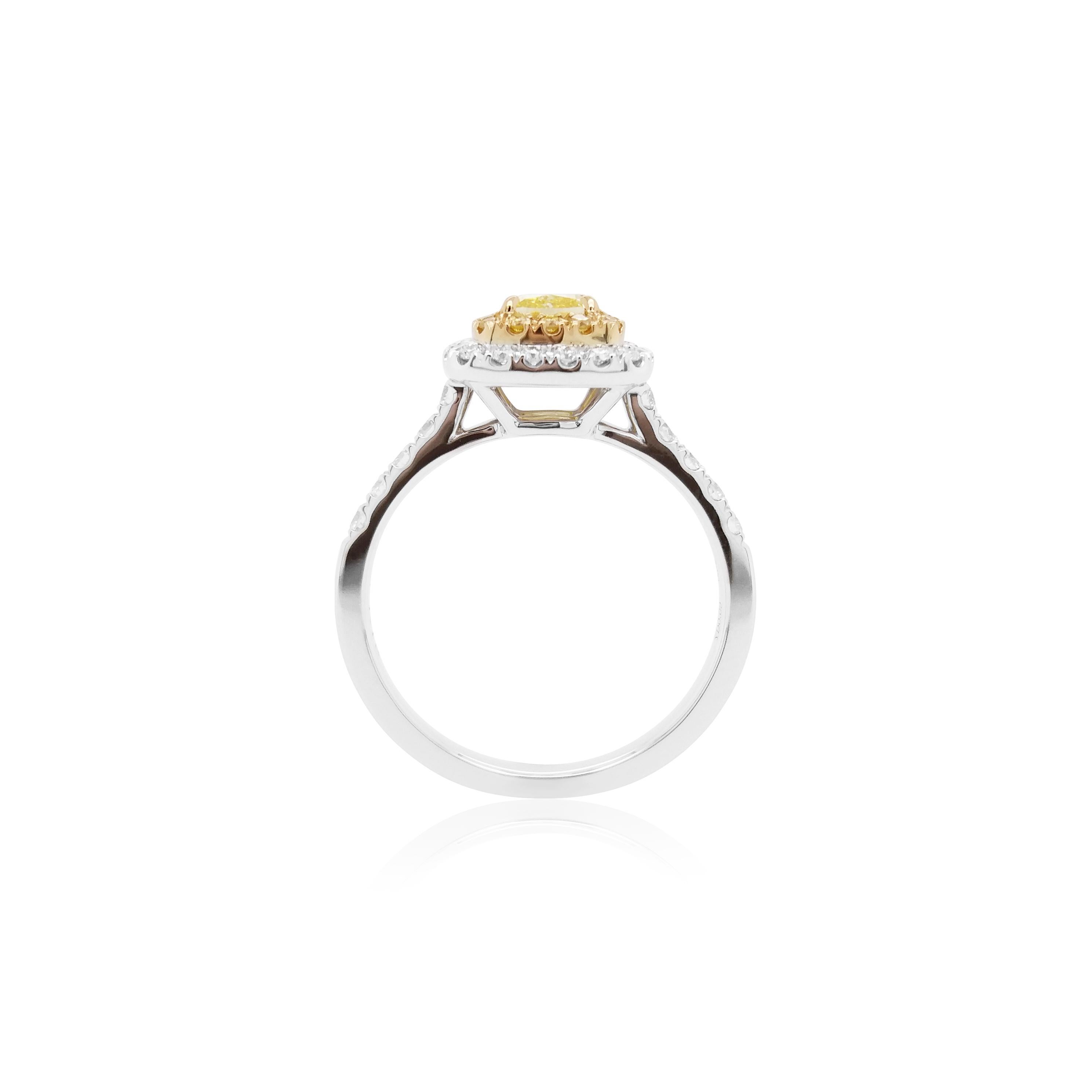 Anillo de oro K18 con diamante amarillo de fantasía y diamante blanco certificados por GIA Art Decó en venta