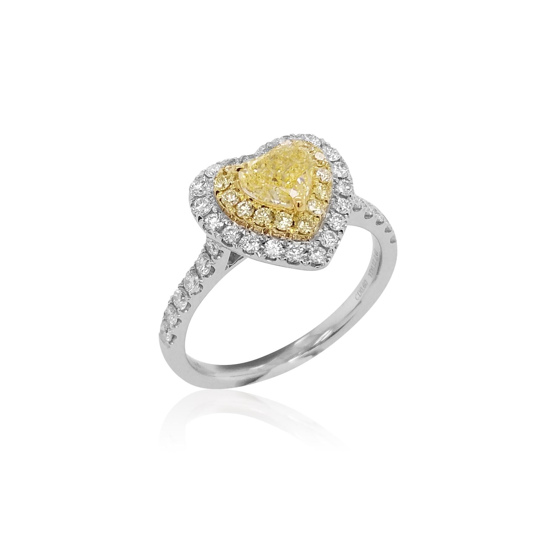 GIA Certified Fancy Yellow Diamond and White Diamond Ring in 18 Karat White Gold In New Condition In Hong Kong, HK