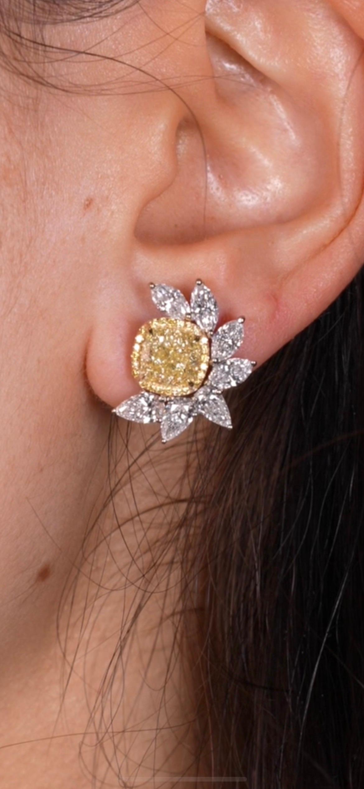 Boucles d'oreilles en diamant jaune de fantaisie certifié GIA Neuf - En vente à Los Angeles, CA
