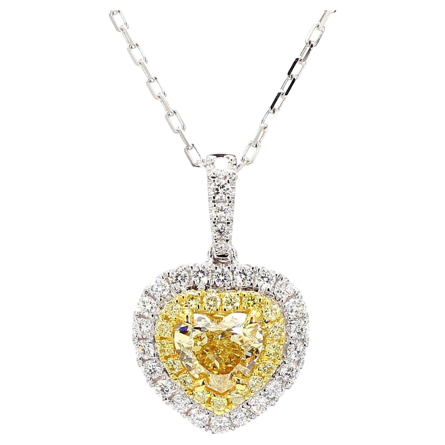 Pendentif en forme de cœur jaune fantaisie avec diamants de 1,58 carat poids total, certifié GIA