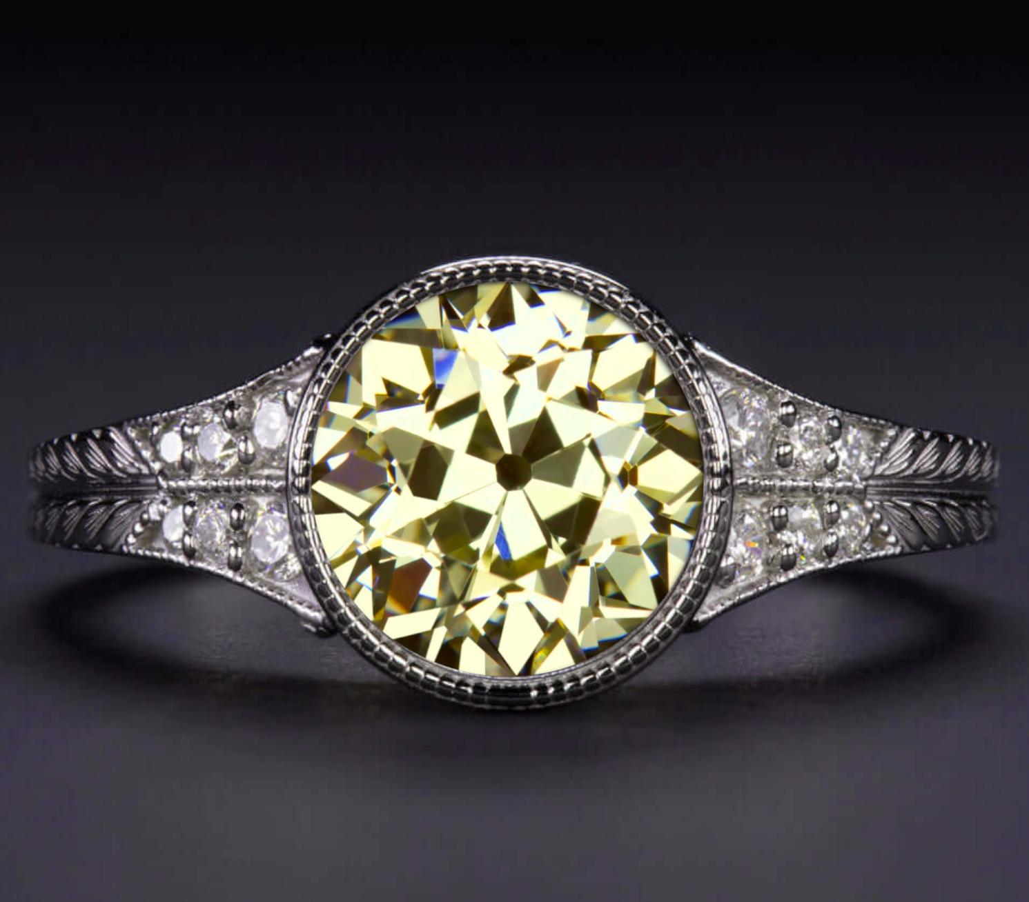 GIA Certified Fancy Yellow Old European Cut Diamond Ring in 14K White Gold Corte europeo antiguo en venta
