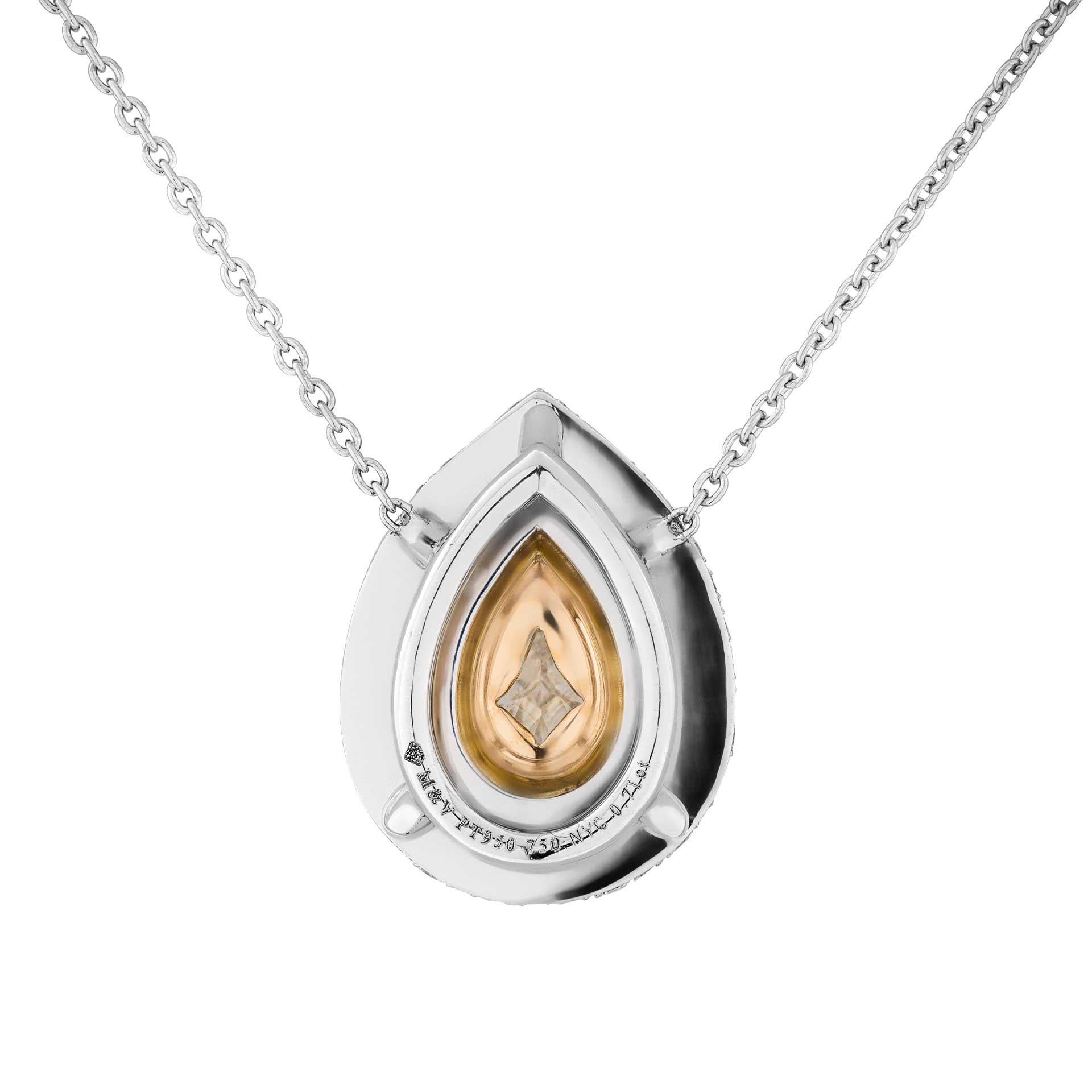 Pendentif en diamant jaune fantaisie en forme de poire de couleur jaune, certifié GIA Neuf - En vente à New York, NY