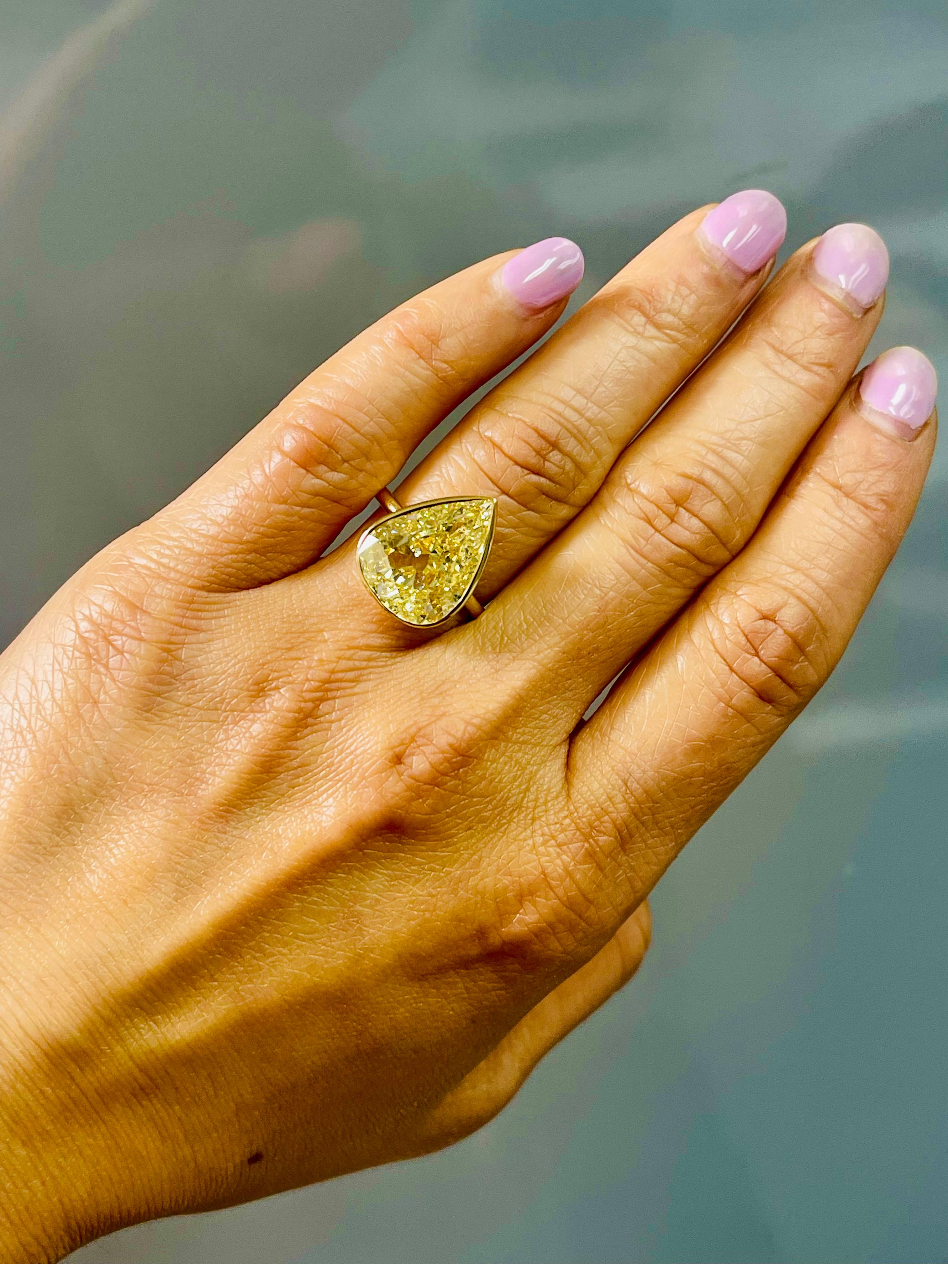 GIA Certified Fancy Yellow Pear Shape Diamond Ring in 18k Yellow Gold For Sale 1