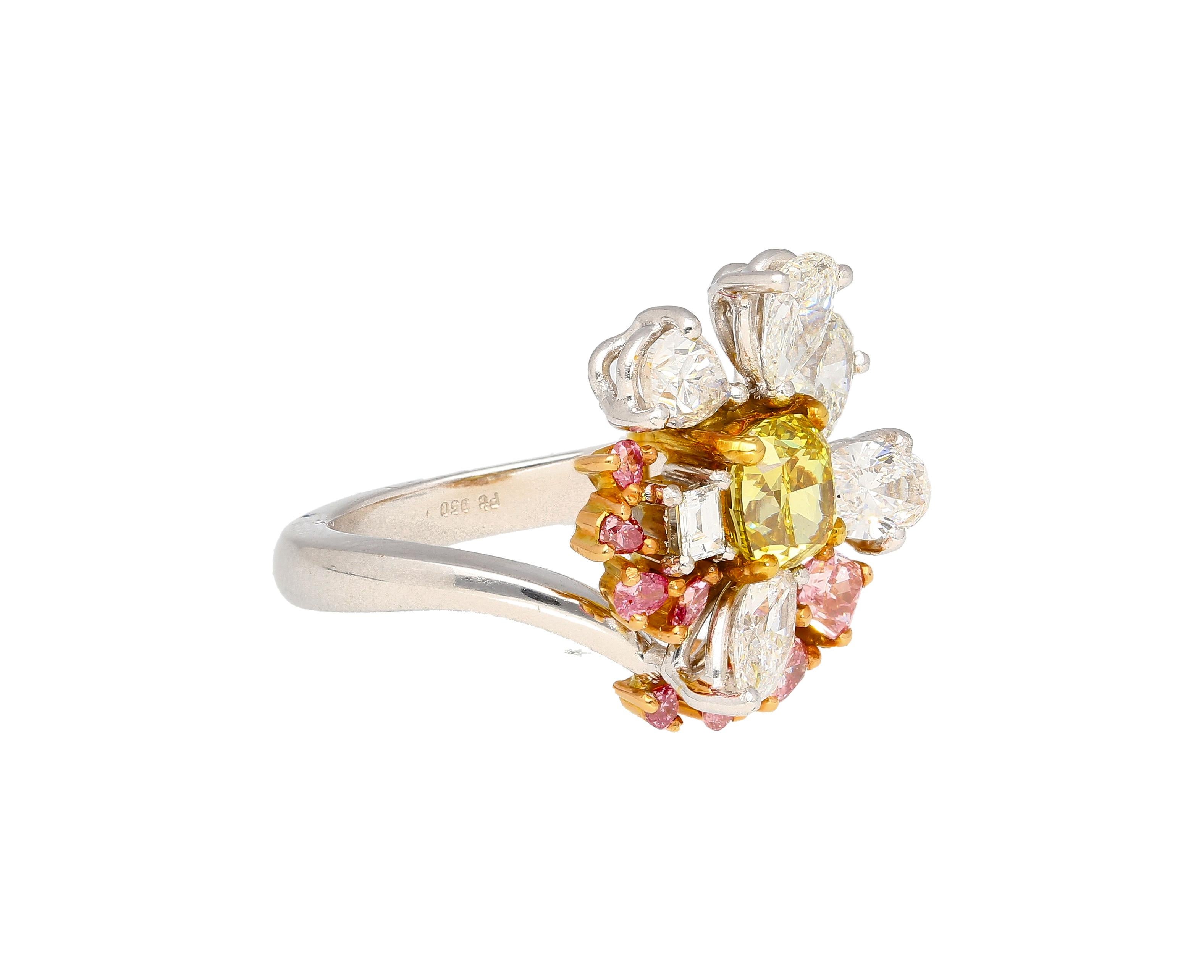GIA Certified Fancy Yellow, Pink and White Diamond Ring in Platinum 950 & 18K In New Condition For Sale In Miami, FL