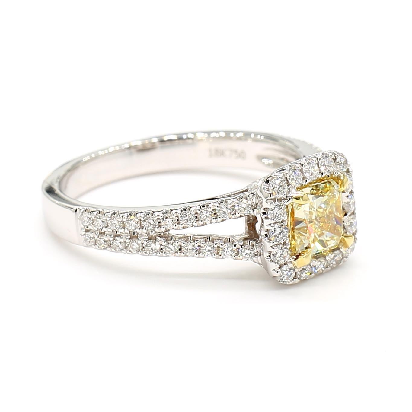 Taille radiant Bague cocktail de fantaisie en or jaune radiant de 1,06 carat poids total, certifiée GIA en vente
