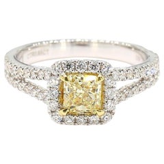 GIA Certified Fancy Yellow Radiant Diamond Anello da cocktail in oro da 1,06 carati TW