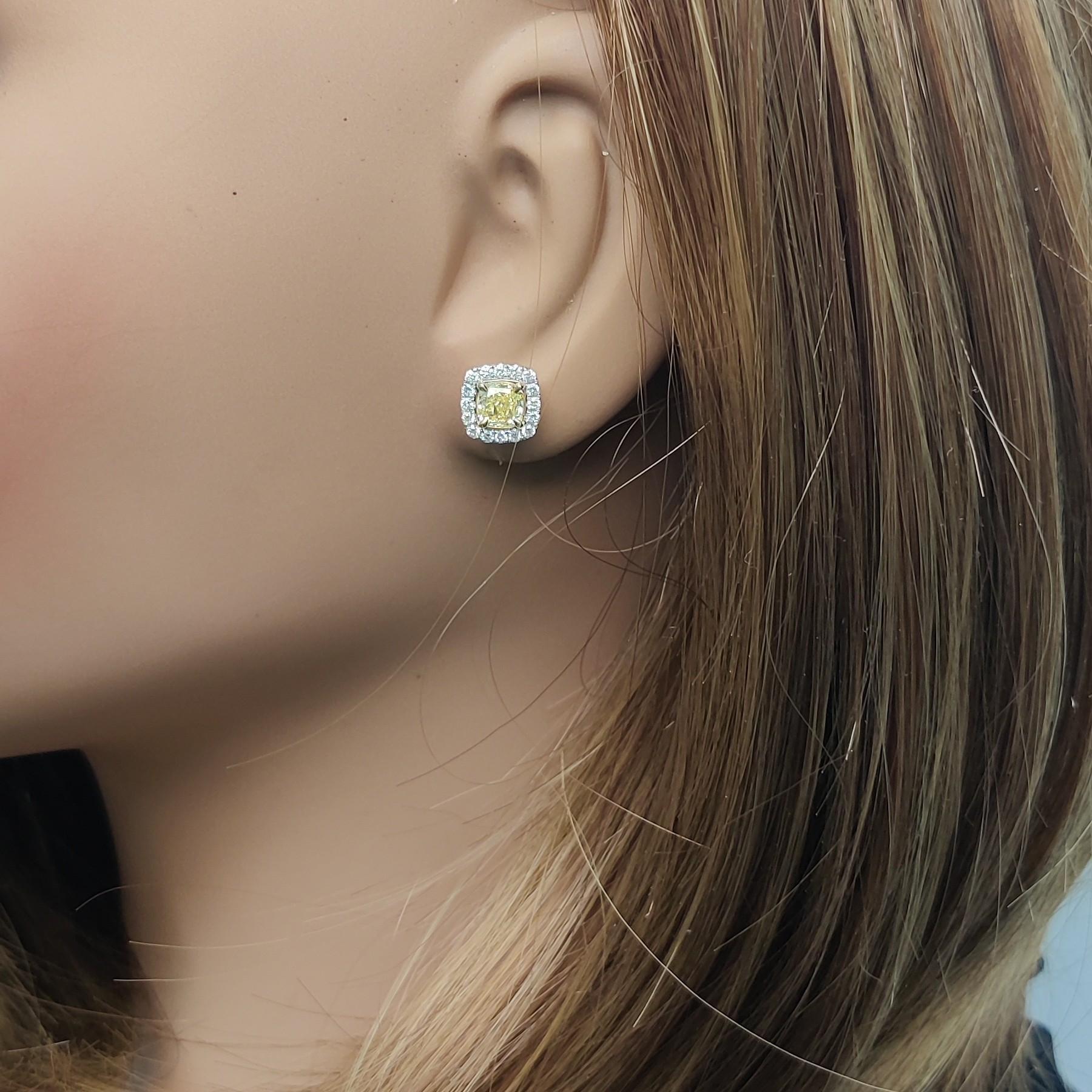 Clous d'oreilles fantaisie en or jaune radiant de 1,40 carat poids total, certifié GIA Neuf - En vente à New York, NY