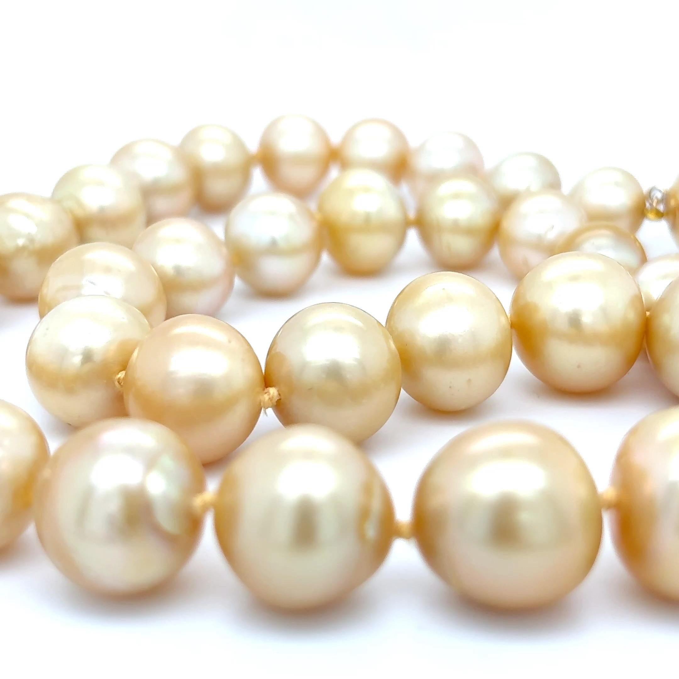 Collana di perle dei mari del sud dorate certificate GIA con chiusura in oro giallo in vendita 4
