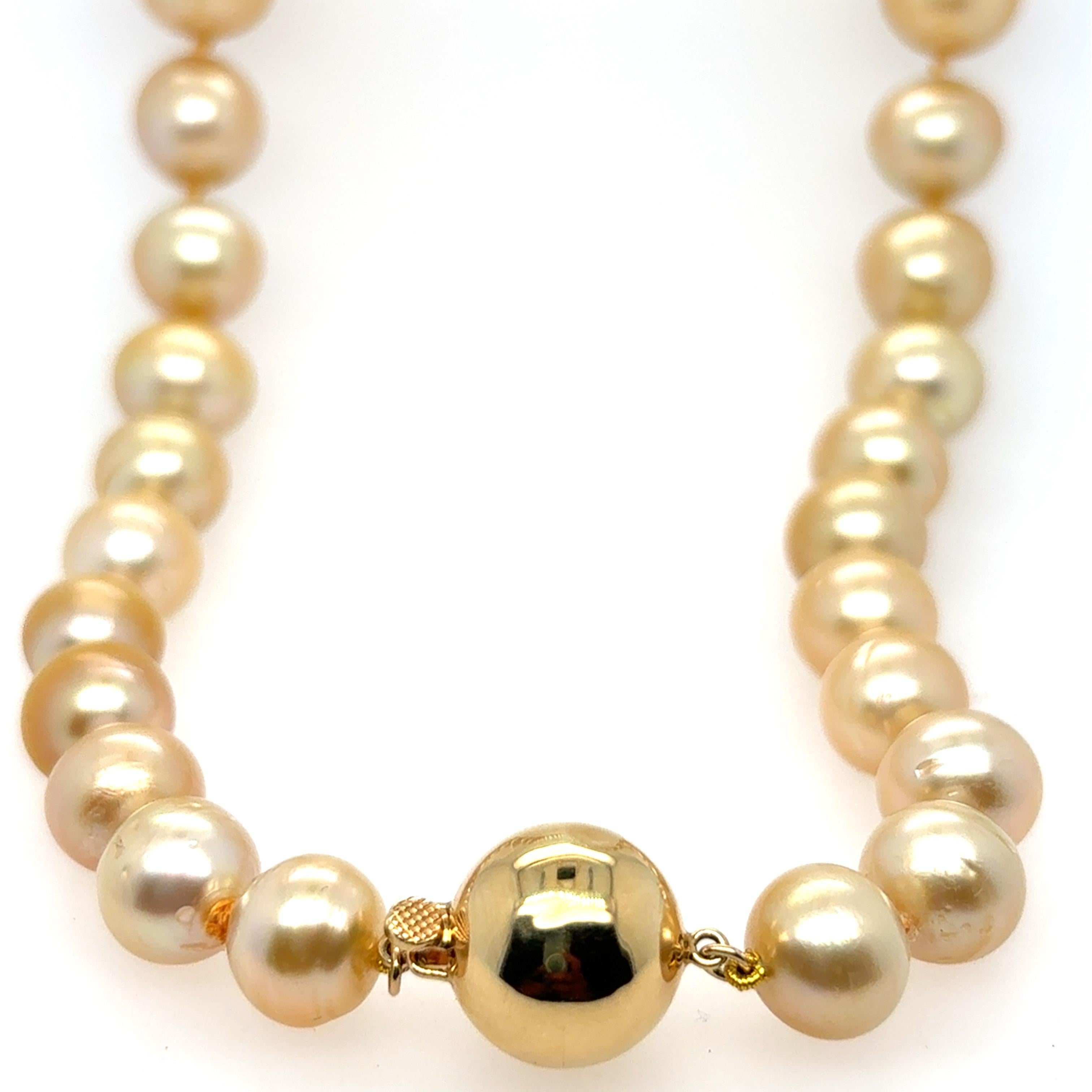 Collana di perle dei mari del sud dorate certificate GIA con chiusura in oro giallo in vendita 1