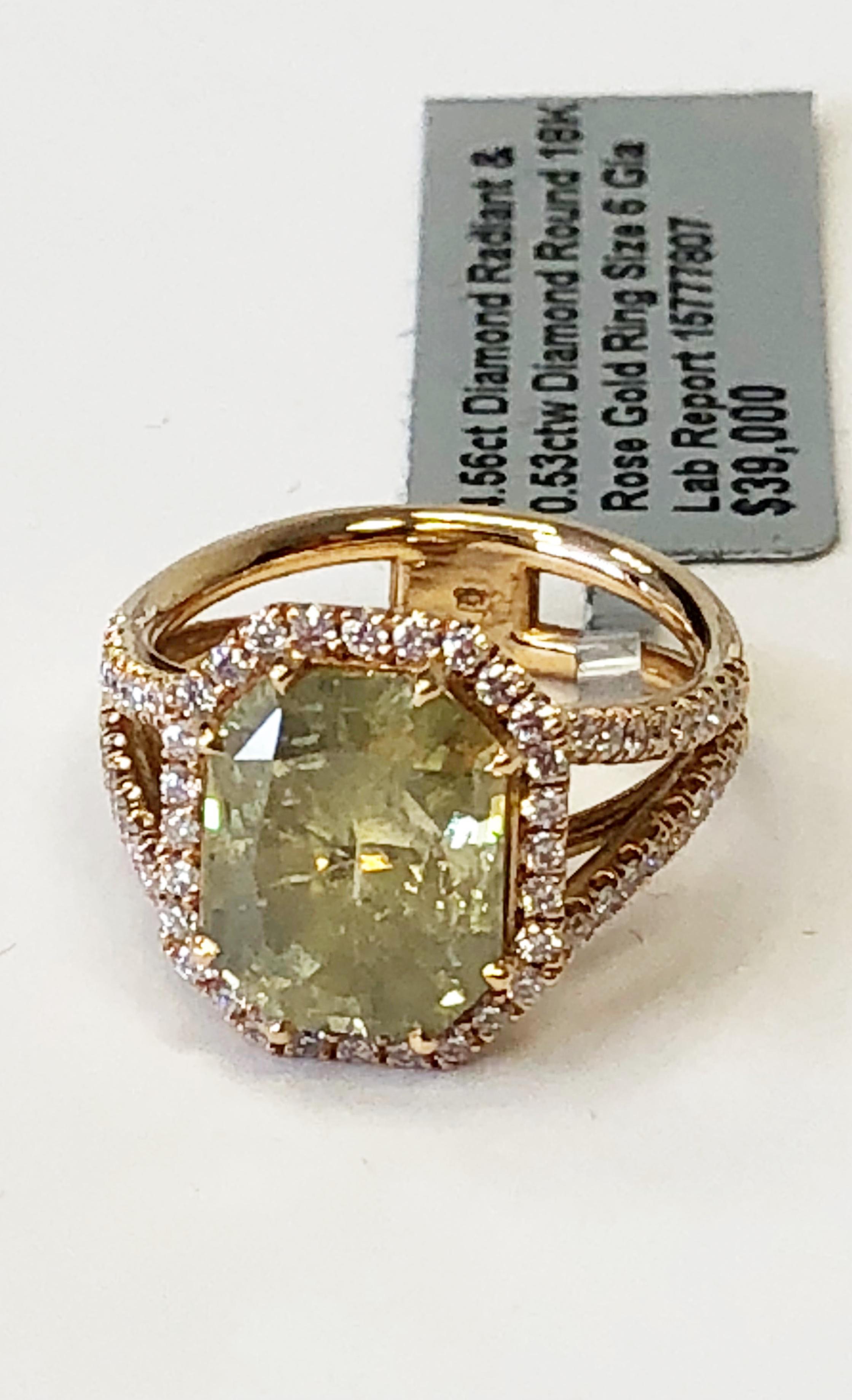 GIA Certified Green Diamond Radiant Shape Ring in 18 Karat Rose Gold In New Condition In Los Angeles, CA