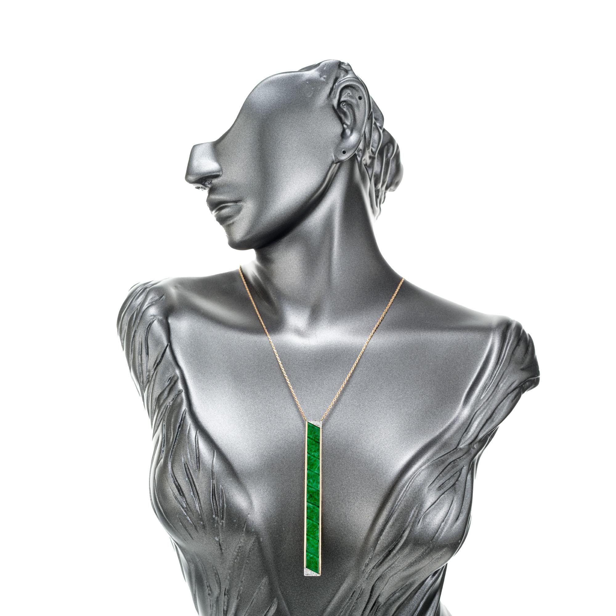Halskette mit GIA-zertifiziertem grünem natürlichen Jadeit Gelbgold Platin Anhänger im Angebot 1