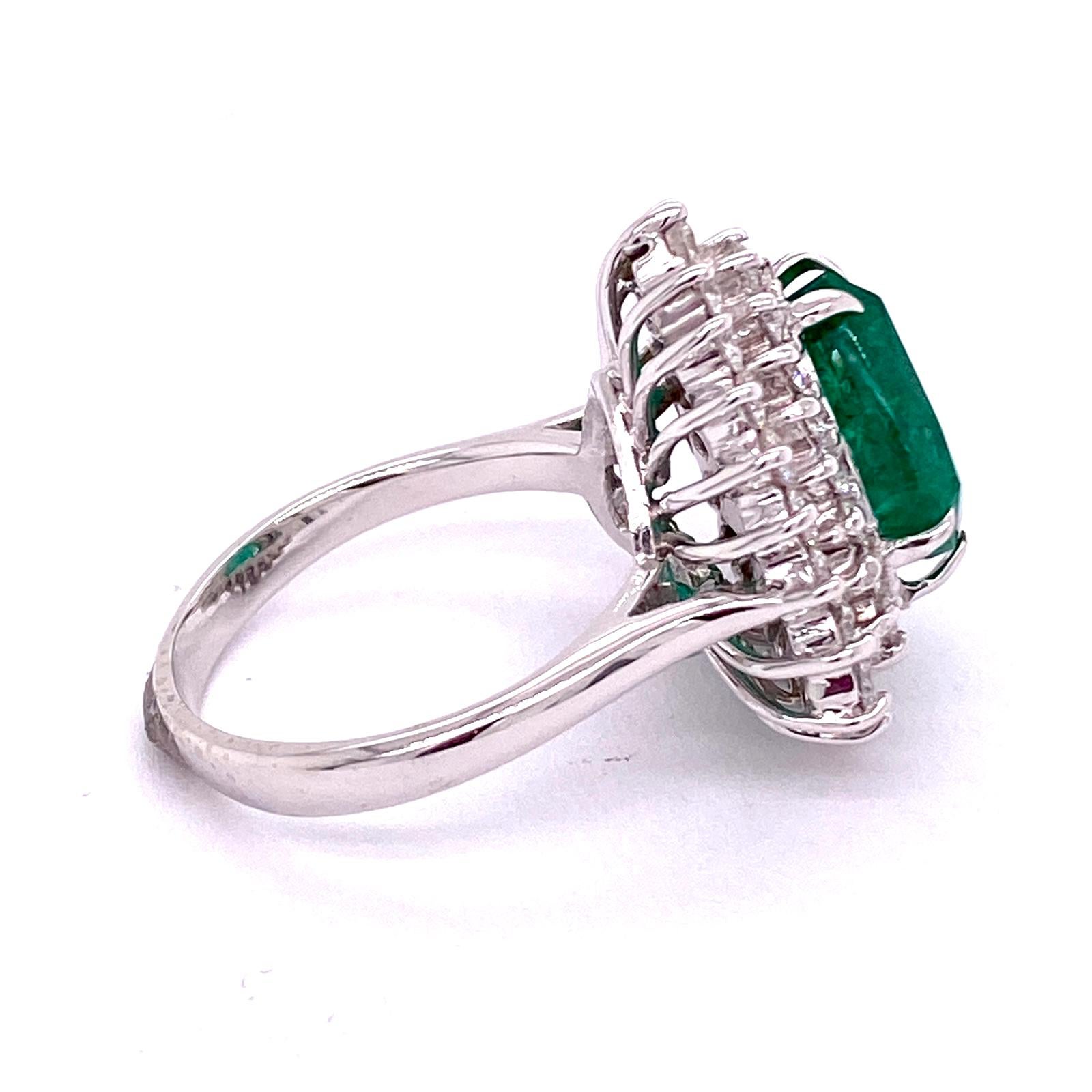 Heart Cut GIA Certified Handcrafted 5.30 Carat Natural Emerald 18 Karat White Gold Ring For Sale