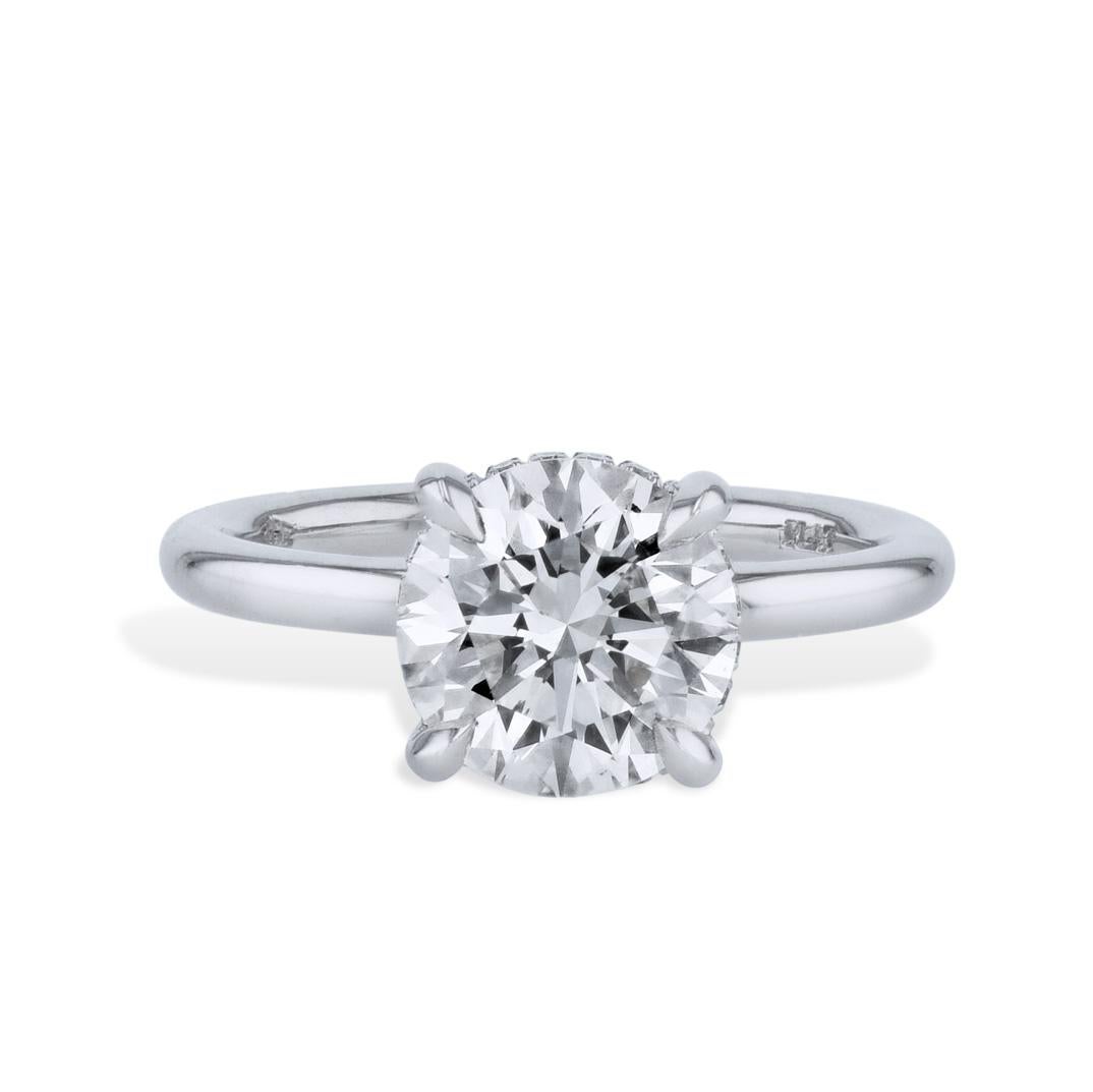 Brilliant Cut GIA Certified Handmade 2.50 Carat Diamond Platinum Engagement Ring For Sale