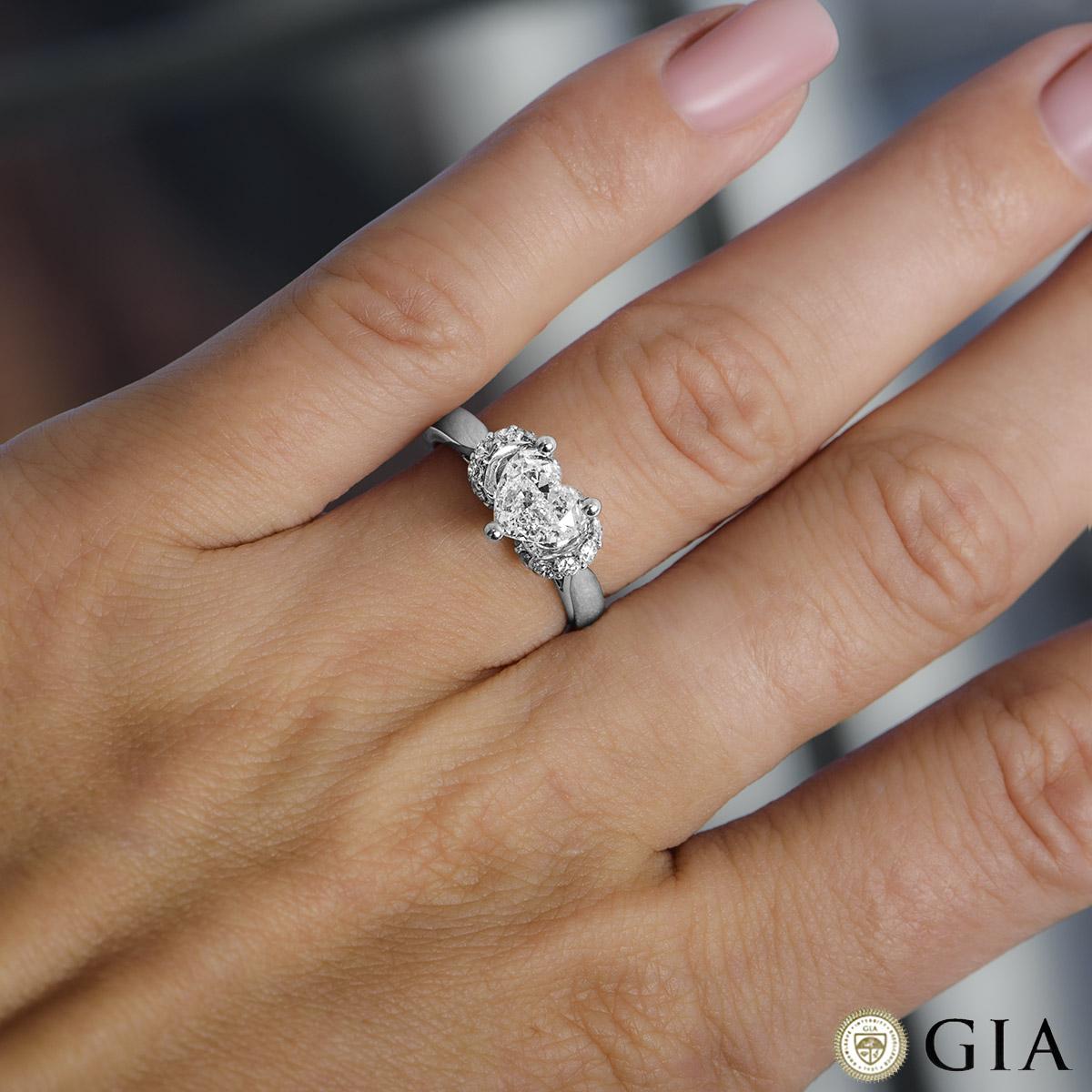GIA Certified Heart Cut Diamond Engagement Ring 1.20 Carat F/SI2 In Excellent Condition For Sale In London, GB