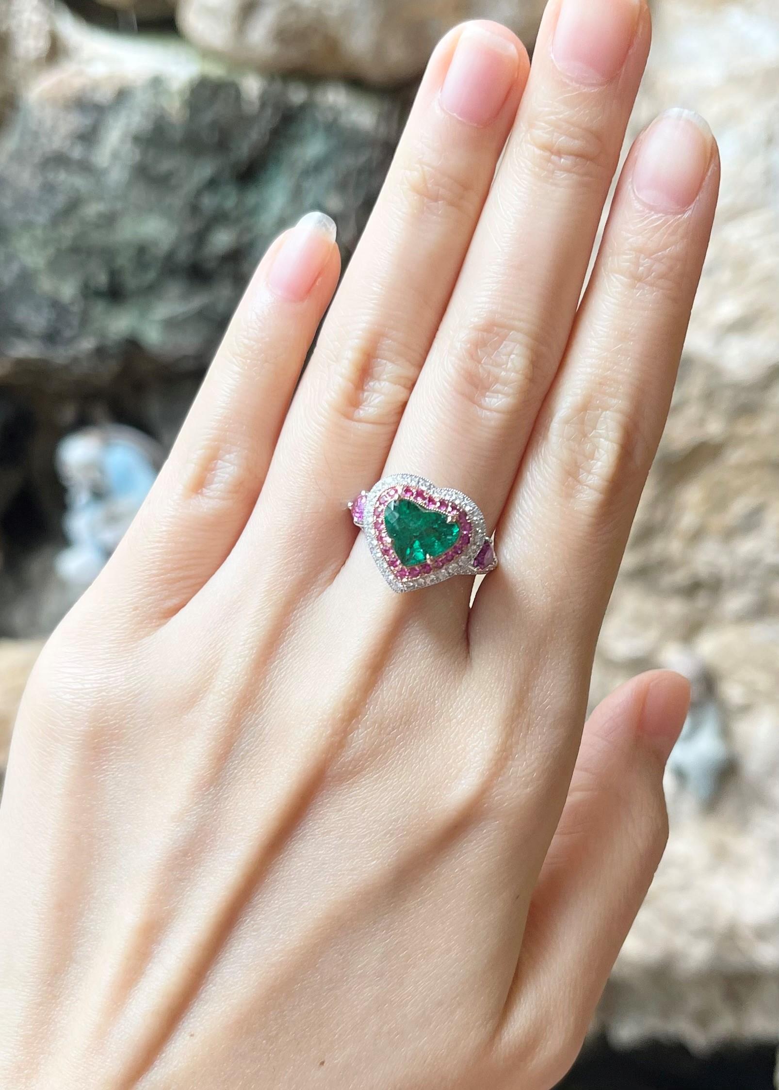 GIA Certified Heart Shape Emerald, Pink Sapphire, Diamond Ring in 18K White Gold For Sale 1