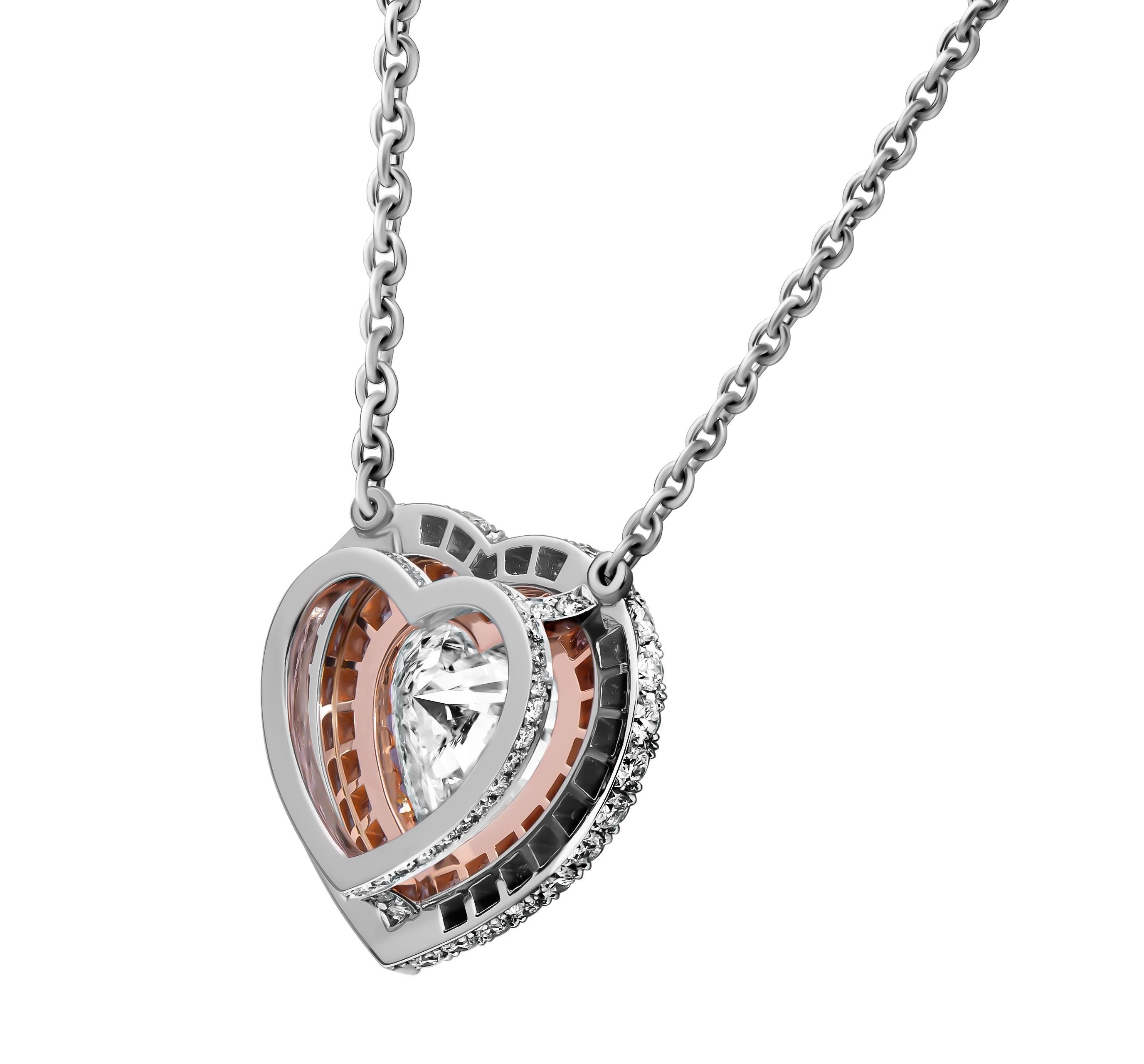 Moderno Ciondolo a forma di cuore certificato GIA con diamante a forma di cuore da 3,01 carati in vendita