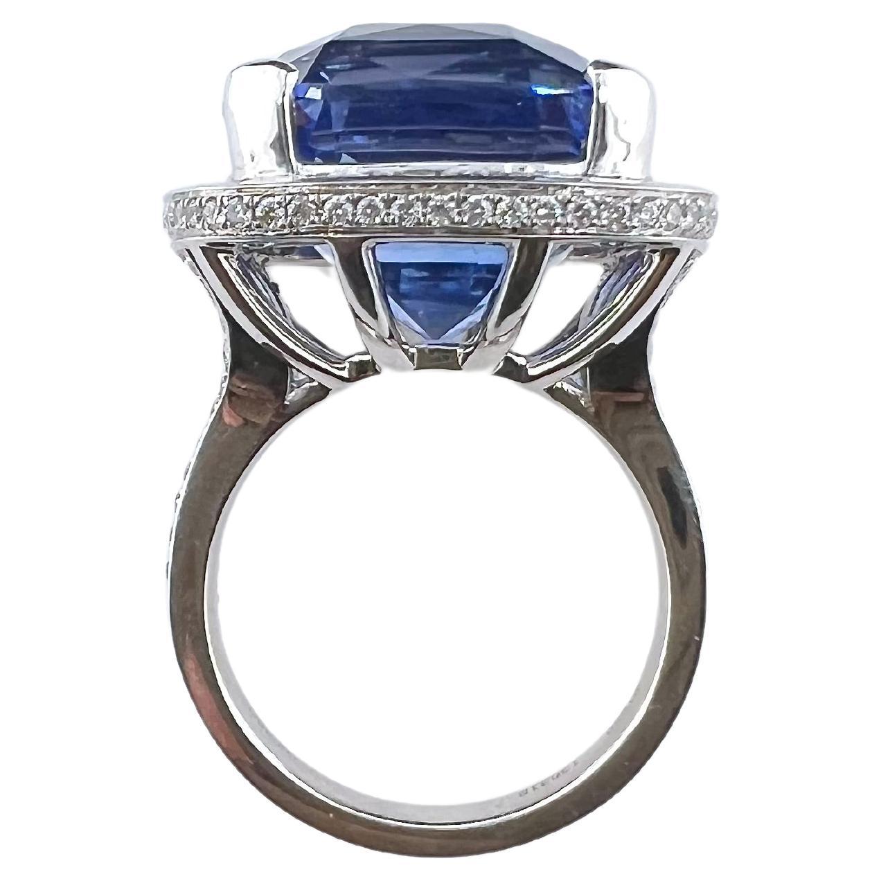 GIA Certified Heated Blue Sapphire Ring with Diamond in Platinum In New Condition For Sale In Carrollton, TX