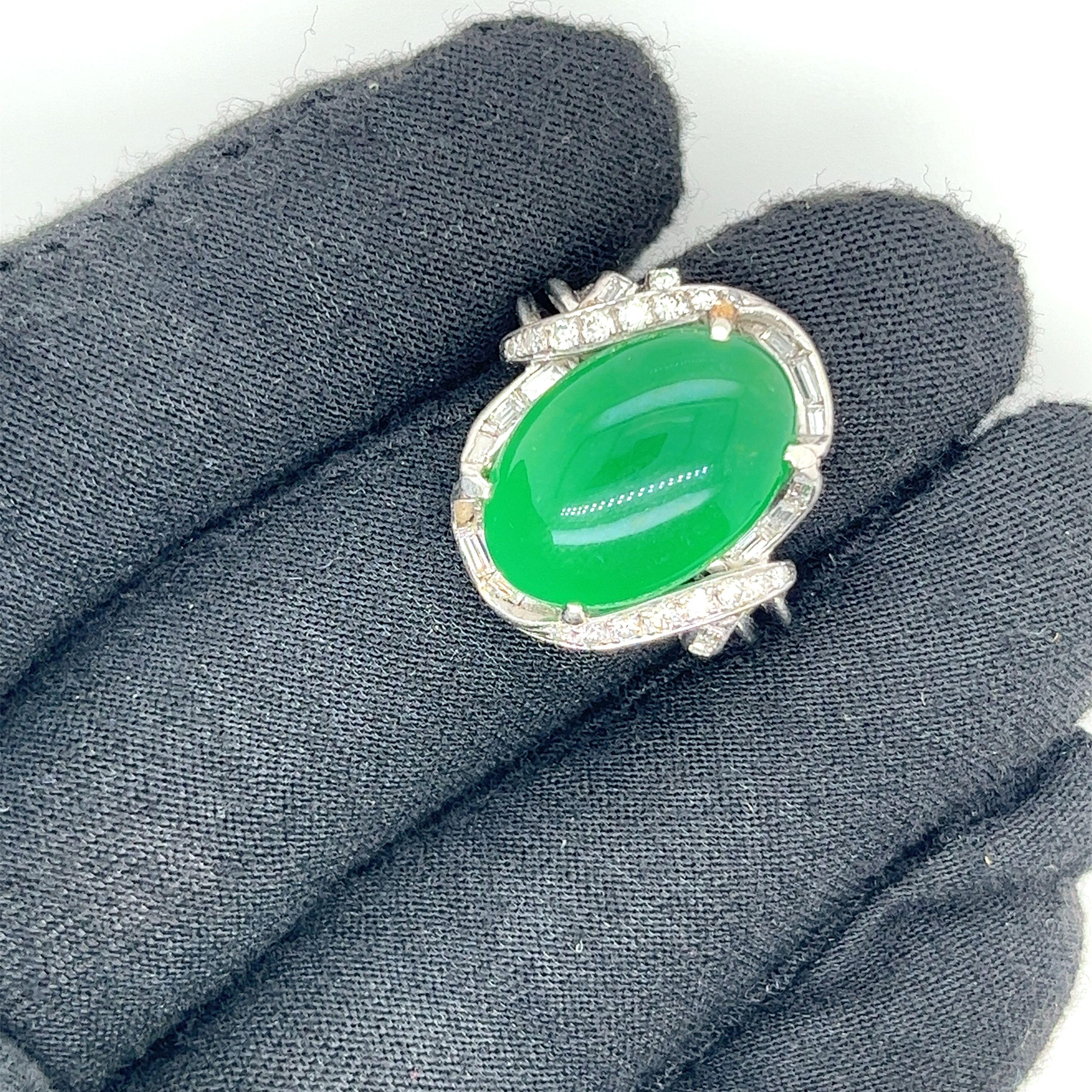 GIA Certified Imperial Jadeite Jade Type A Ring In Vintage Platinum Setting In Good Condition For Sale In Miami, FL