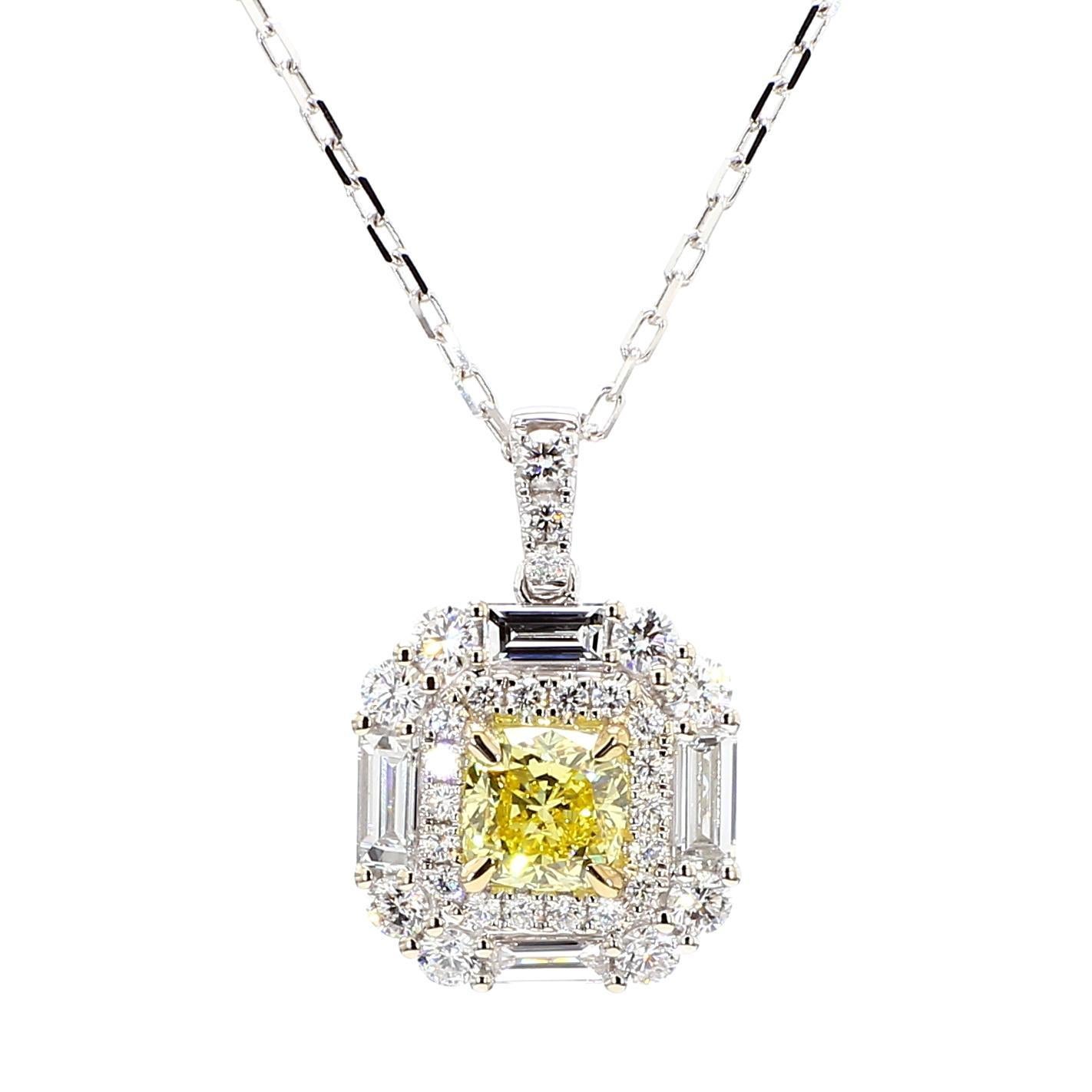 Contemporaneo Ciondolo a goccia in oro con diamante giallo intenso certificato GIA da 2,00 carati TW in vendita