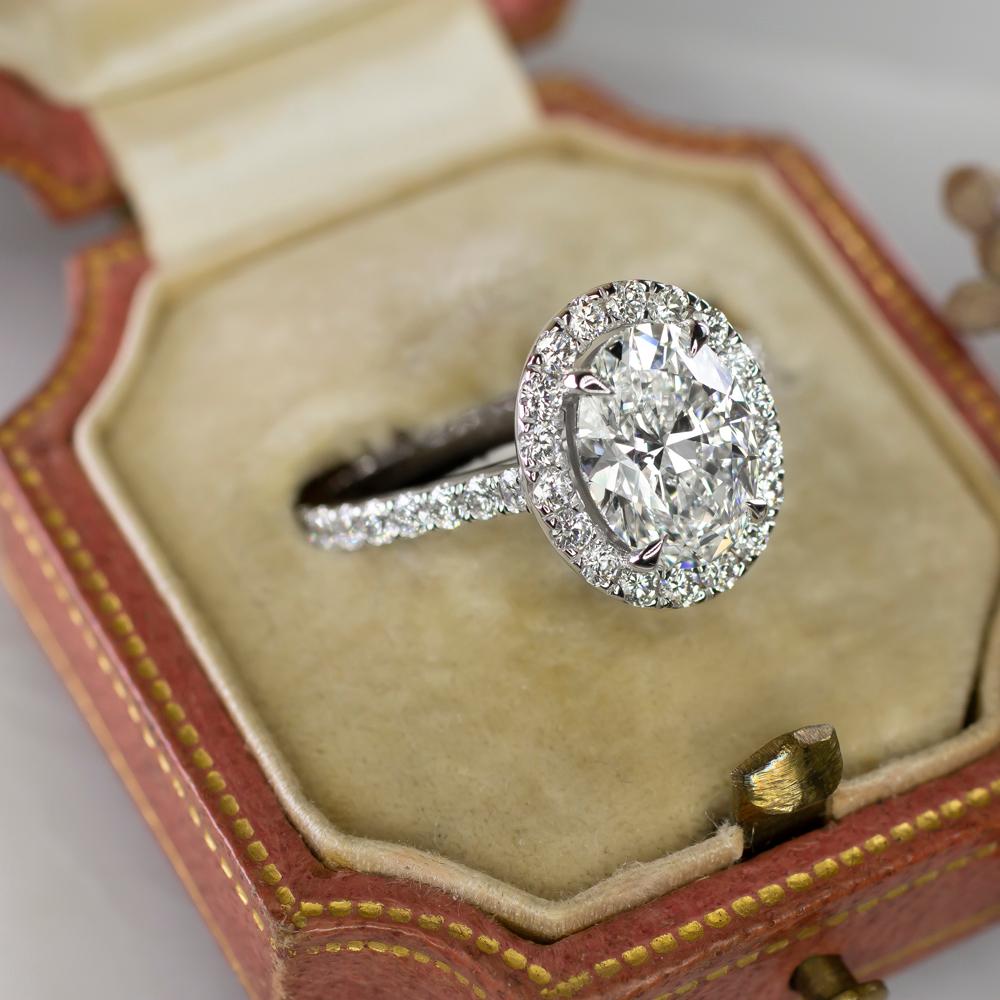 2 carat oval diamond ring