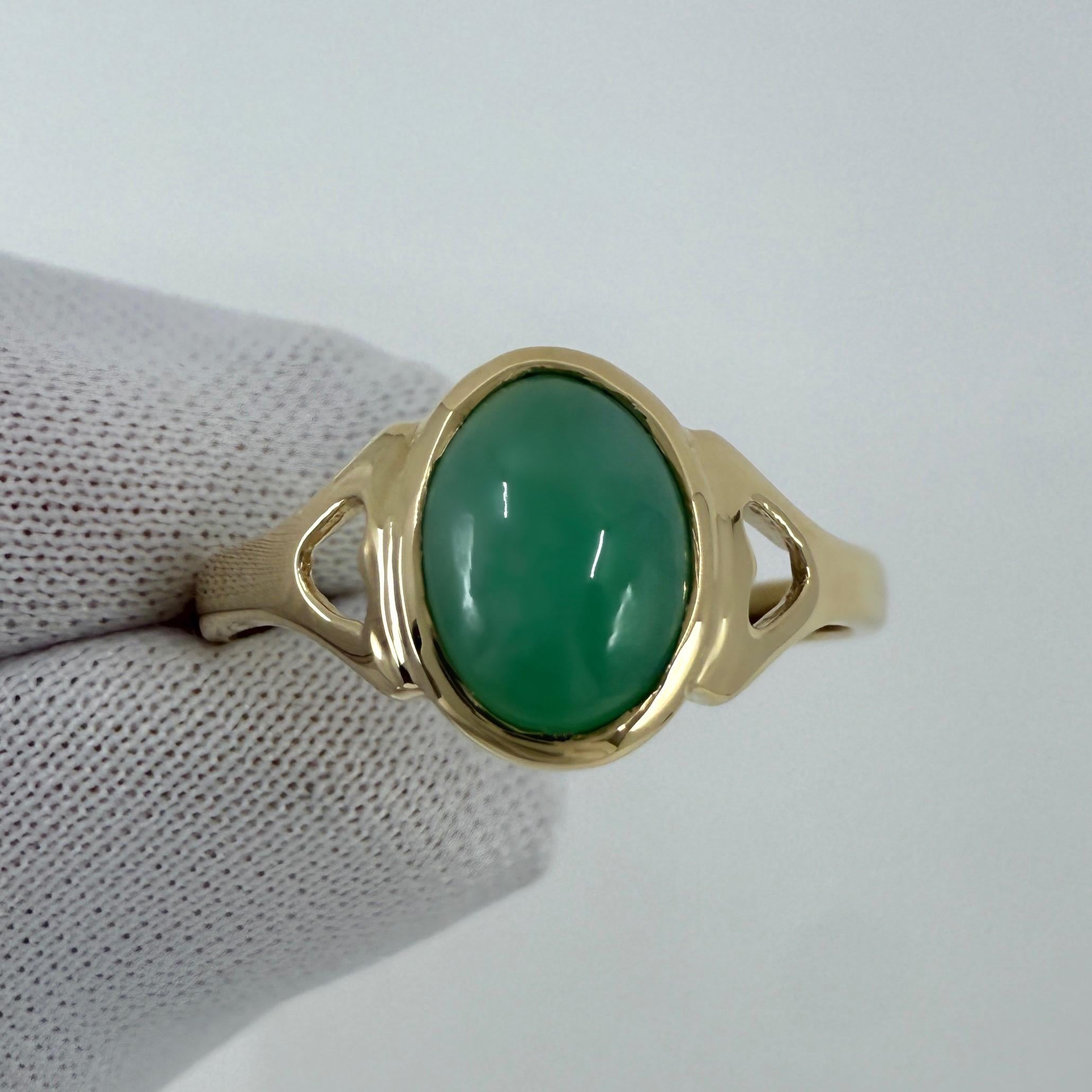 da uomo o donna Anello con sigillo in oro giallo 9k con giada verde ovale di grado A certificata GIA in vendita