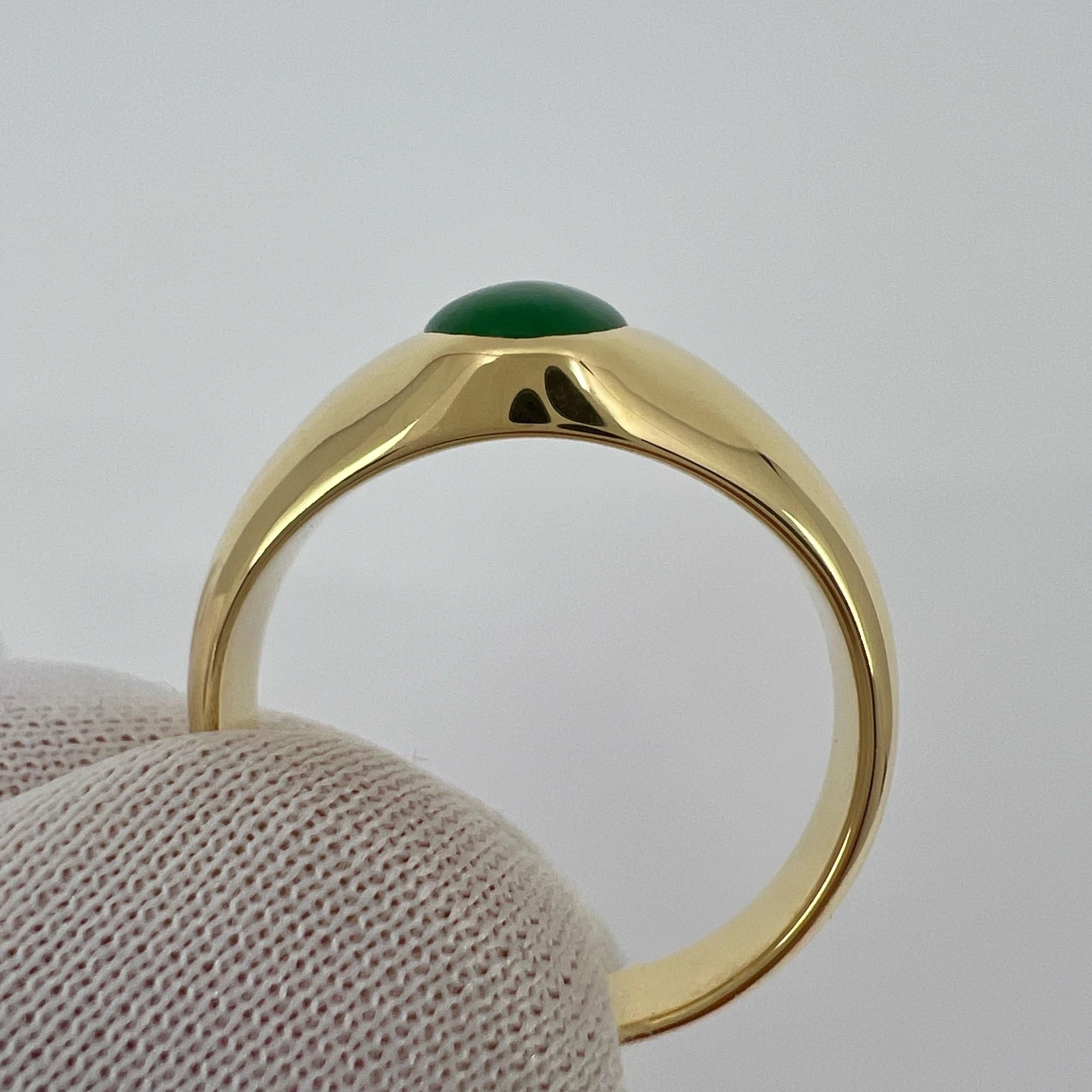 Women's or Men's GIA Certified Jadeite A Grade Jade Oval Untreated 18k Yellow Gold Signet Ring