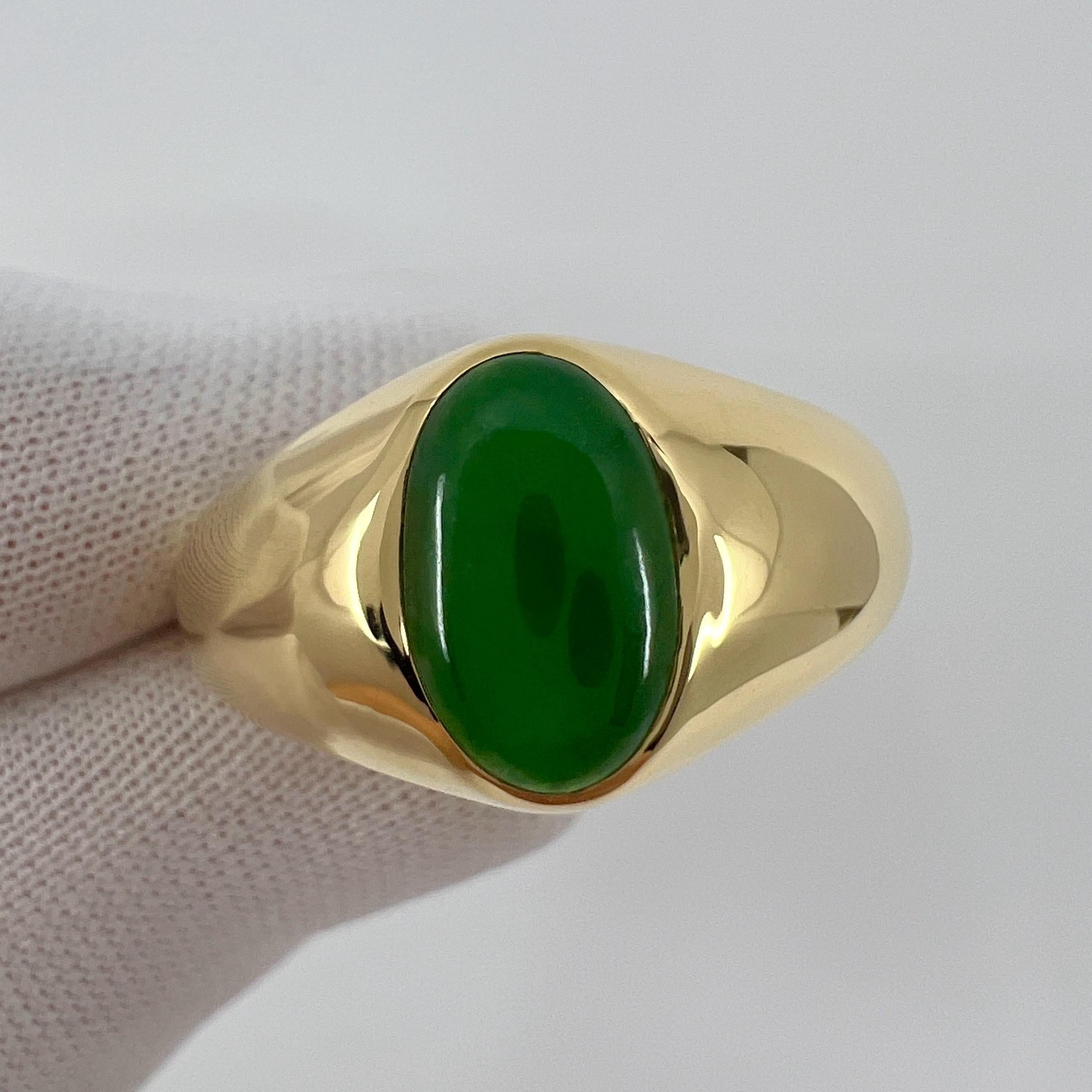 GIA Certified Jadeite A Grade Jade Oval Untreated 18k Yellow Gold Signet Ring For Sale 3