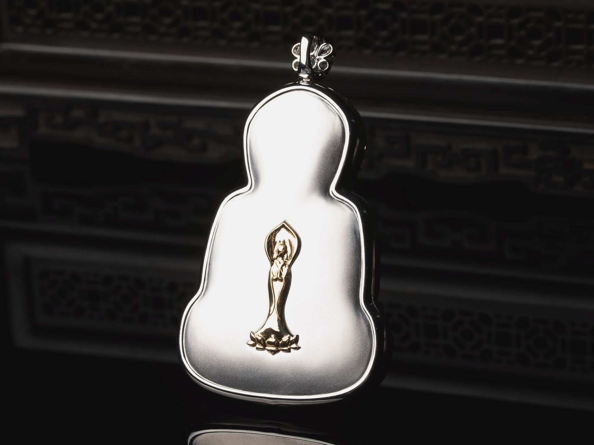 Ciondolo Guan Yin di giada certificato GIA con diamanti In condizioni Nuovo in vendita a LA, CA