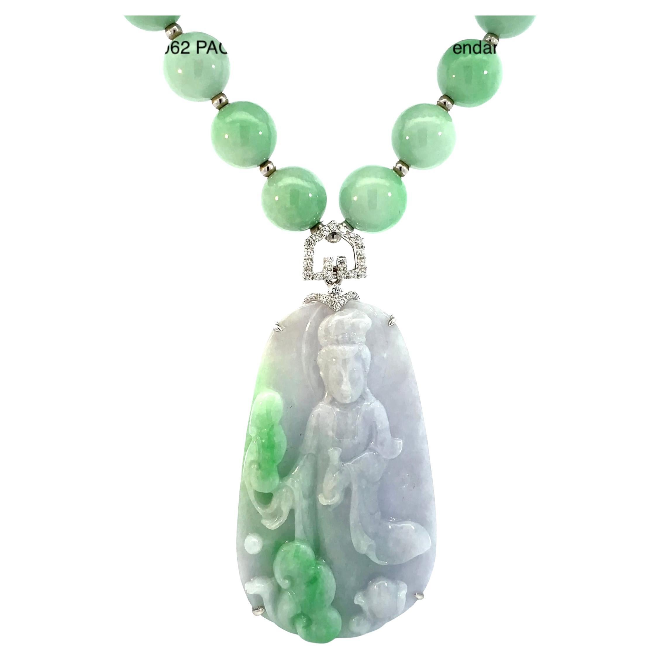 Articolo #9062

Certificato GIA 
Ciondolo di giada da donna in 18 carati con diamante da 0,59 carati 
Incastonato in un ciondolo e in una coda di metallo bianco con numerosi brillanti rotondi quasi incolori. 
Forma: Intaglio traforato 
Giada di