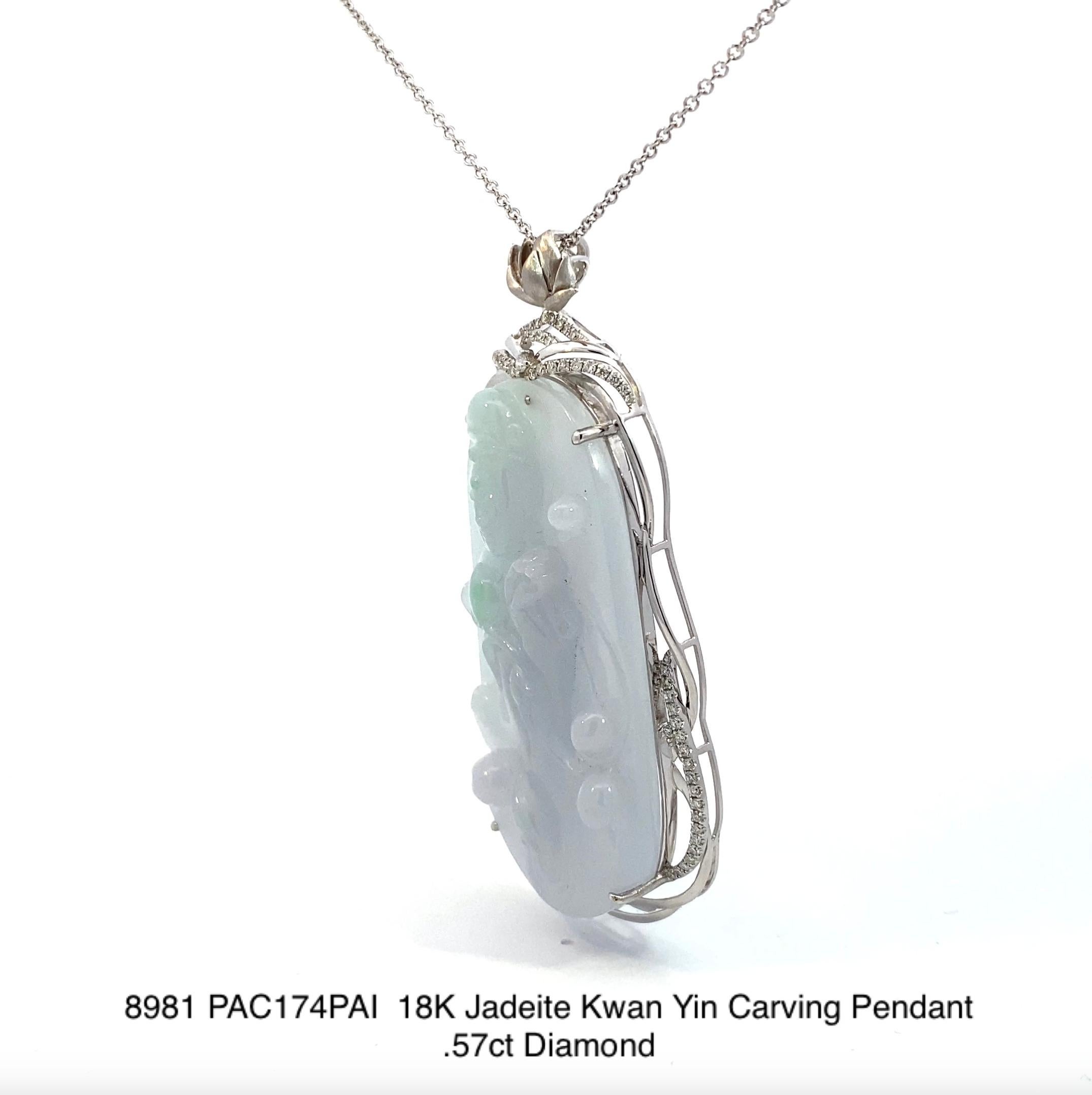 Taglio rotondo Ciondolo con intaglio di giadeite Kwan Yin certificato GIA e diamanti in oro 18 carati in vendita