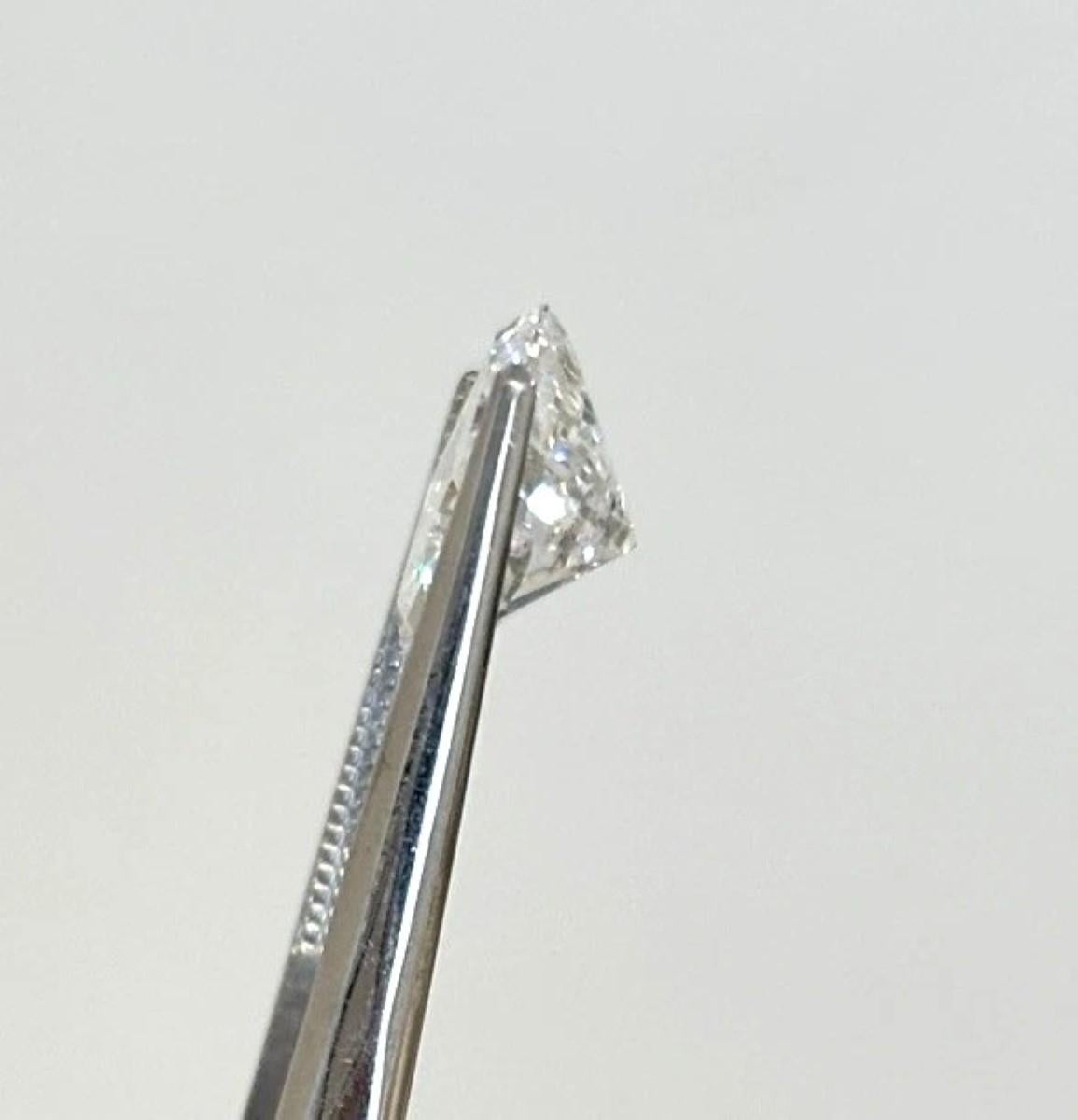 GIA Certified Loose 3.74ct Radiant Cut Natural Diamond E - SI2 en venta 5