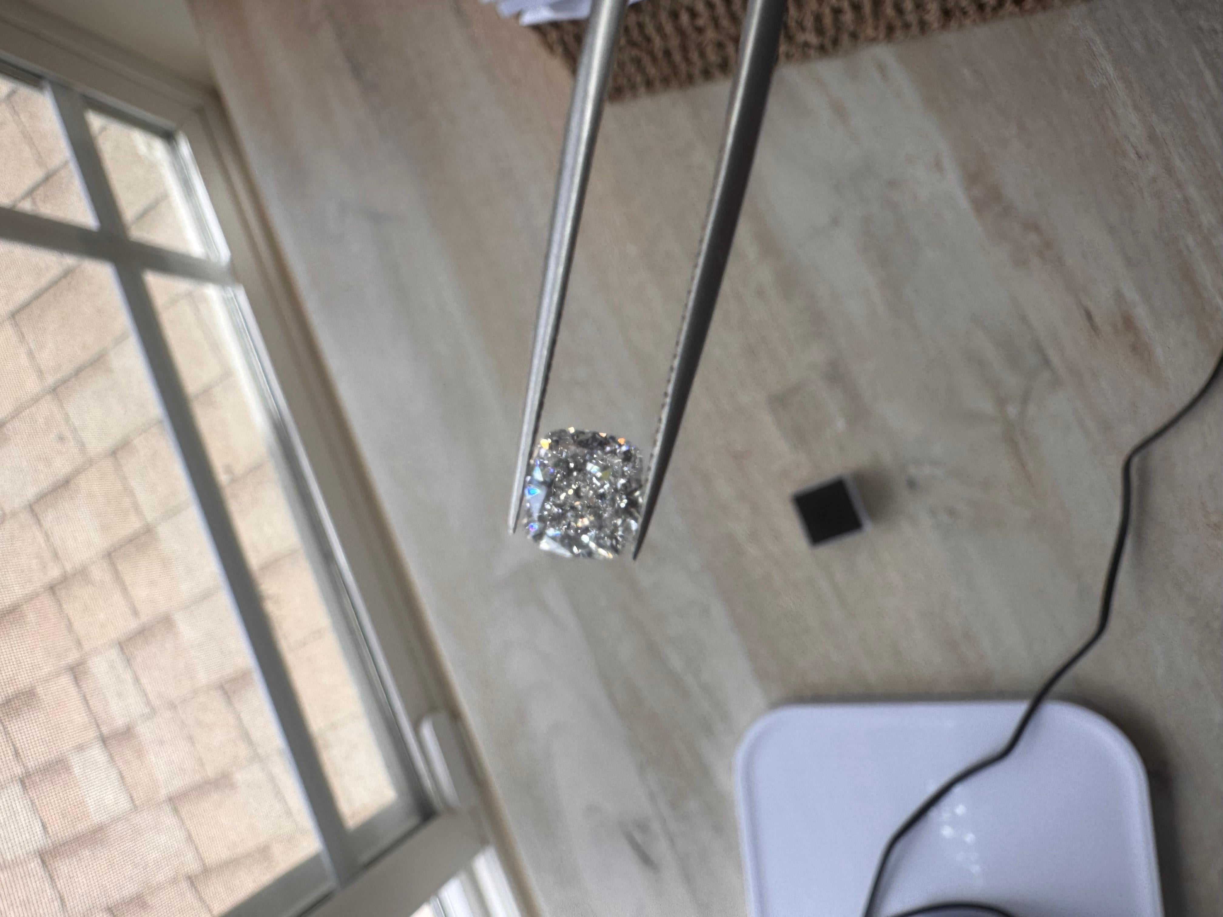 GIA Certified Loose Diamond 1.51 Carat Color F VS2 In Excellent Condition For Sale In Los Angeles, CA