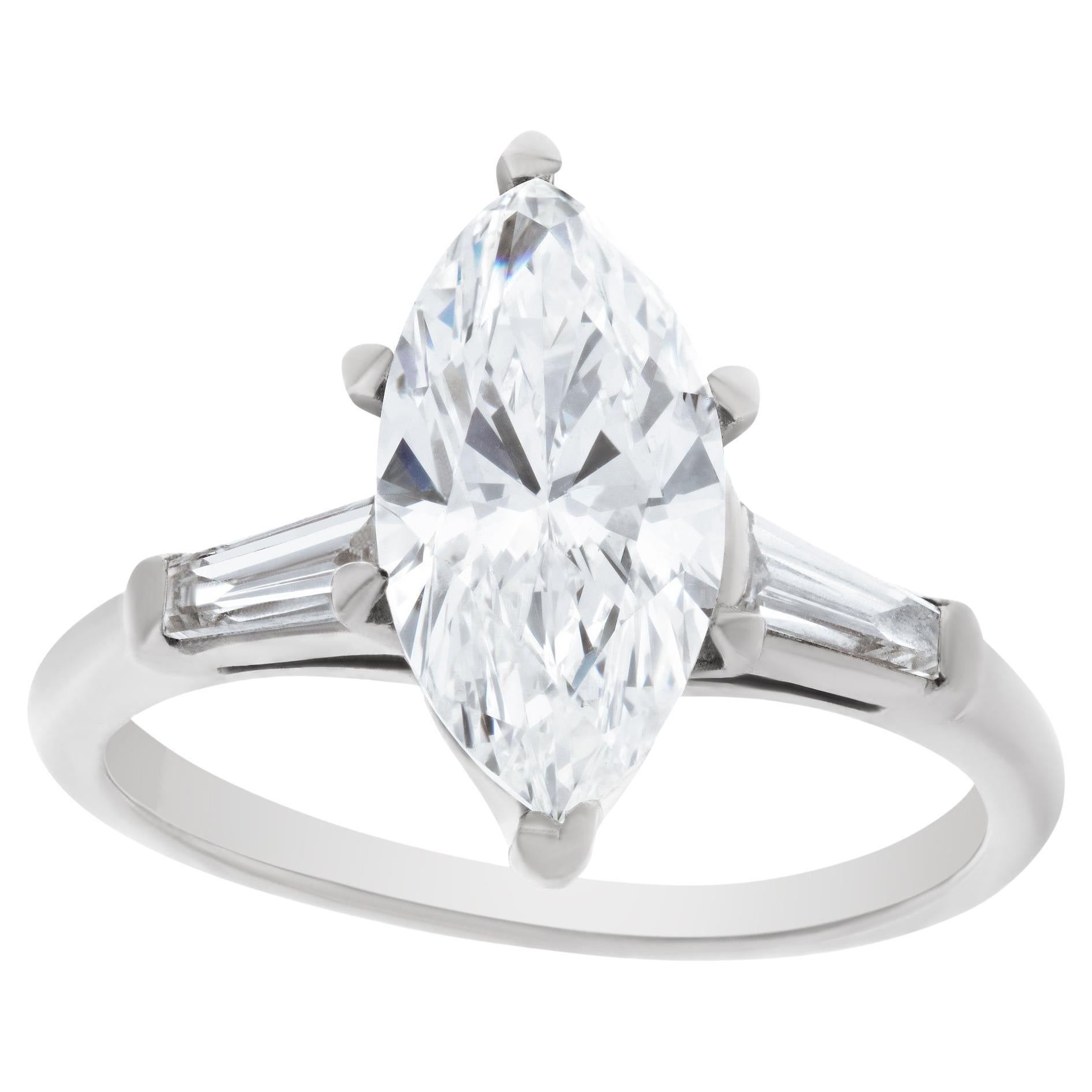 Bague en diamant marquise taille brillant certifiée GIA 1,75 carat  en vente