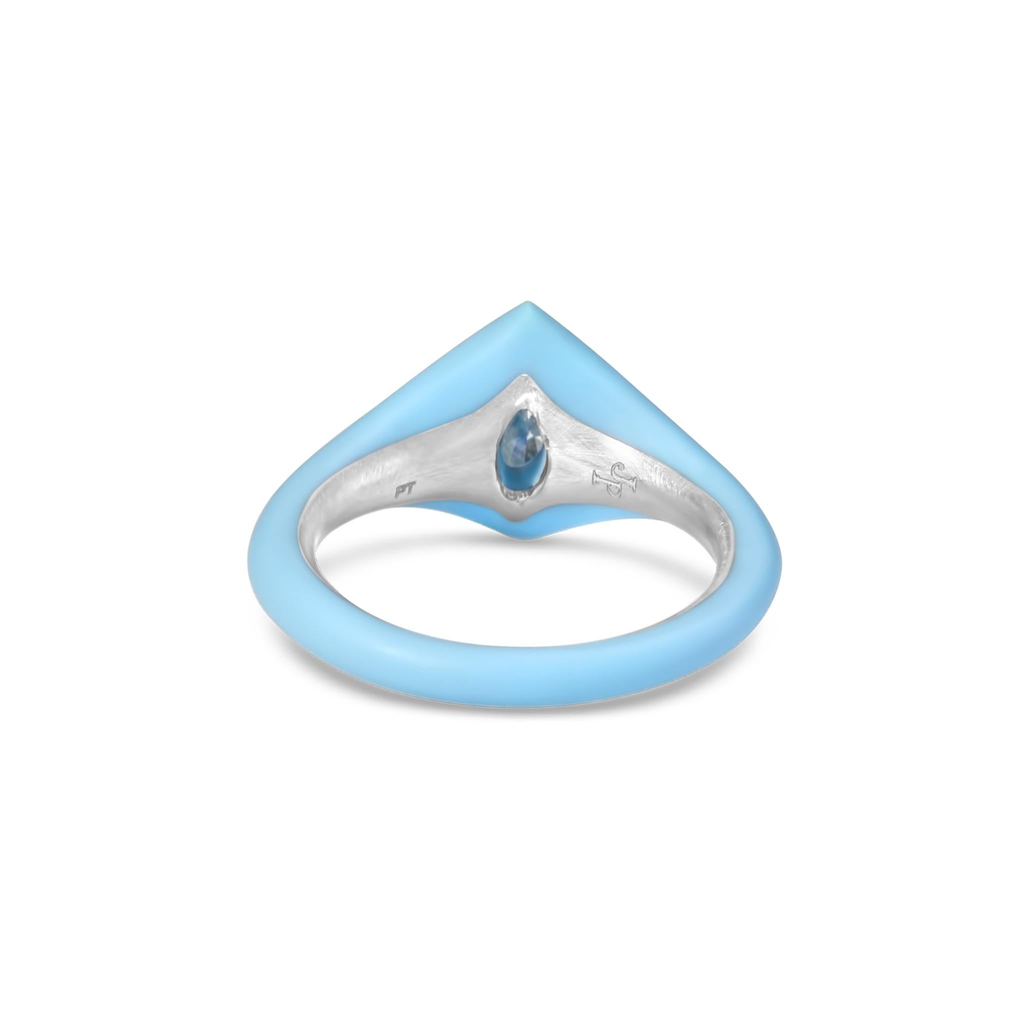 Contemporaneo Anello con diamante marquise certificato GIA in ceramica azzurra e platino in vendita