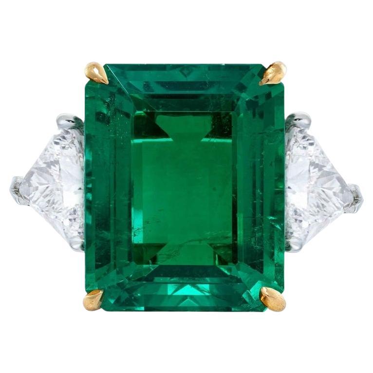 GIA Certified Minor Oil 7.17 Carat Green Emerald Trapezoid Ring For Sale