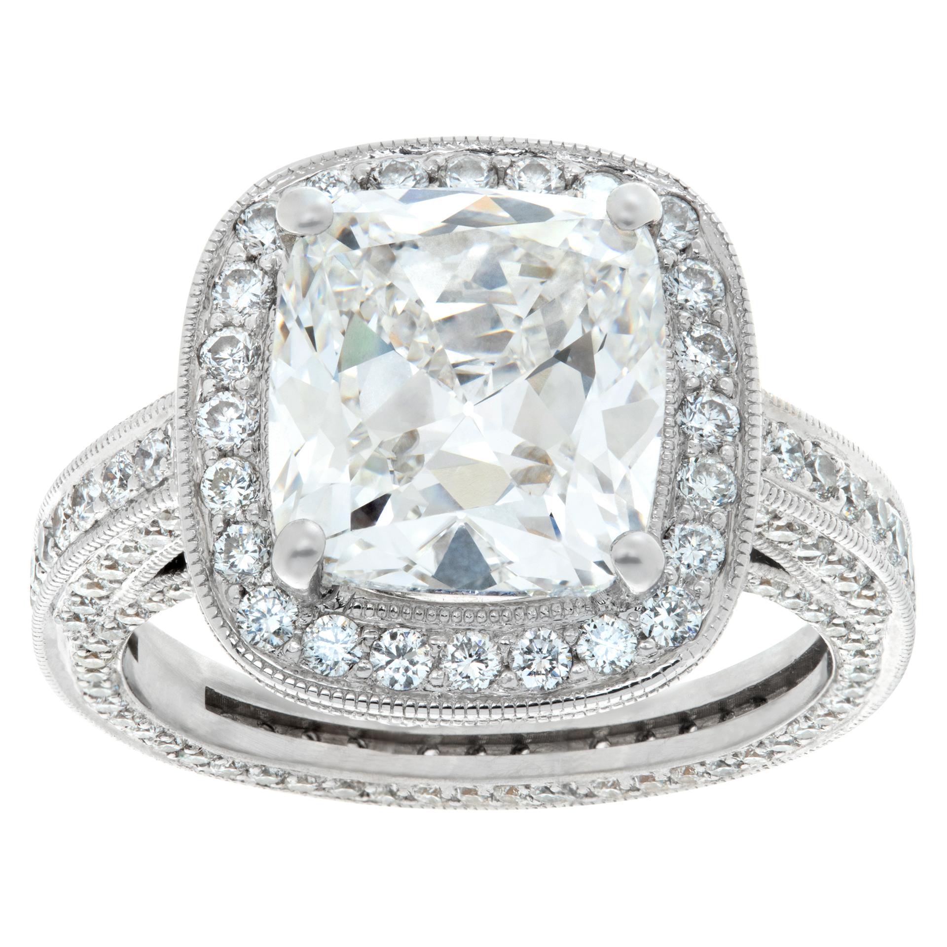 Bague en or blanc 18 carats diamant taille brillant modifié certifié GIA 5,17 carats en vente