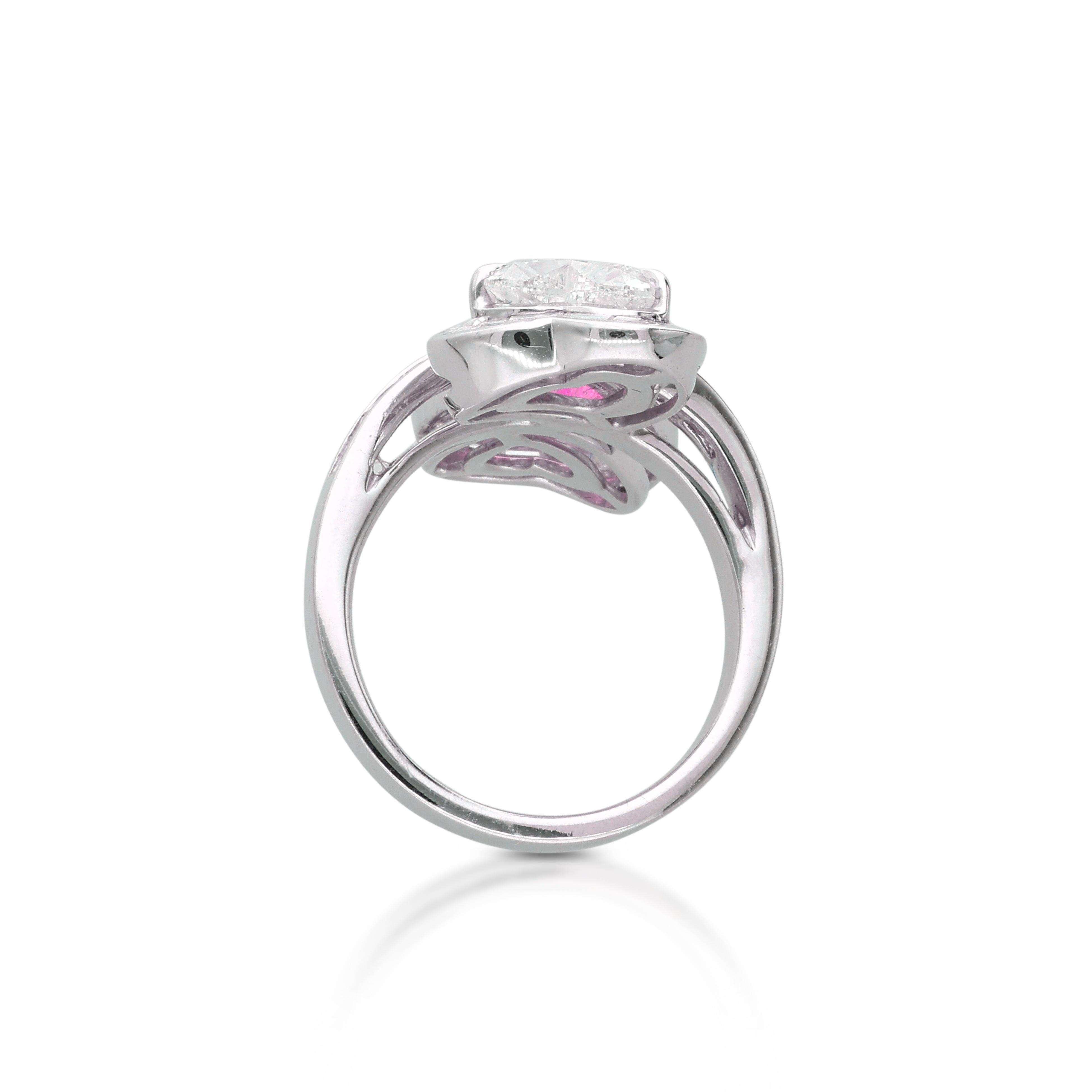 Contemporary GIA Certified Moi&Toi Romantic FANCY PINK Diamond Ring For Sale